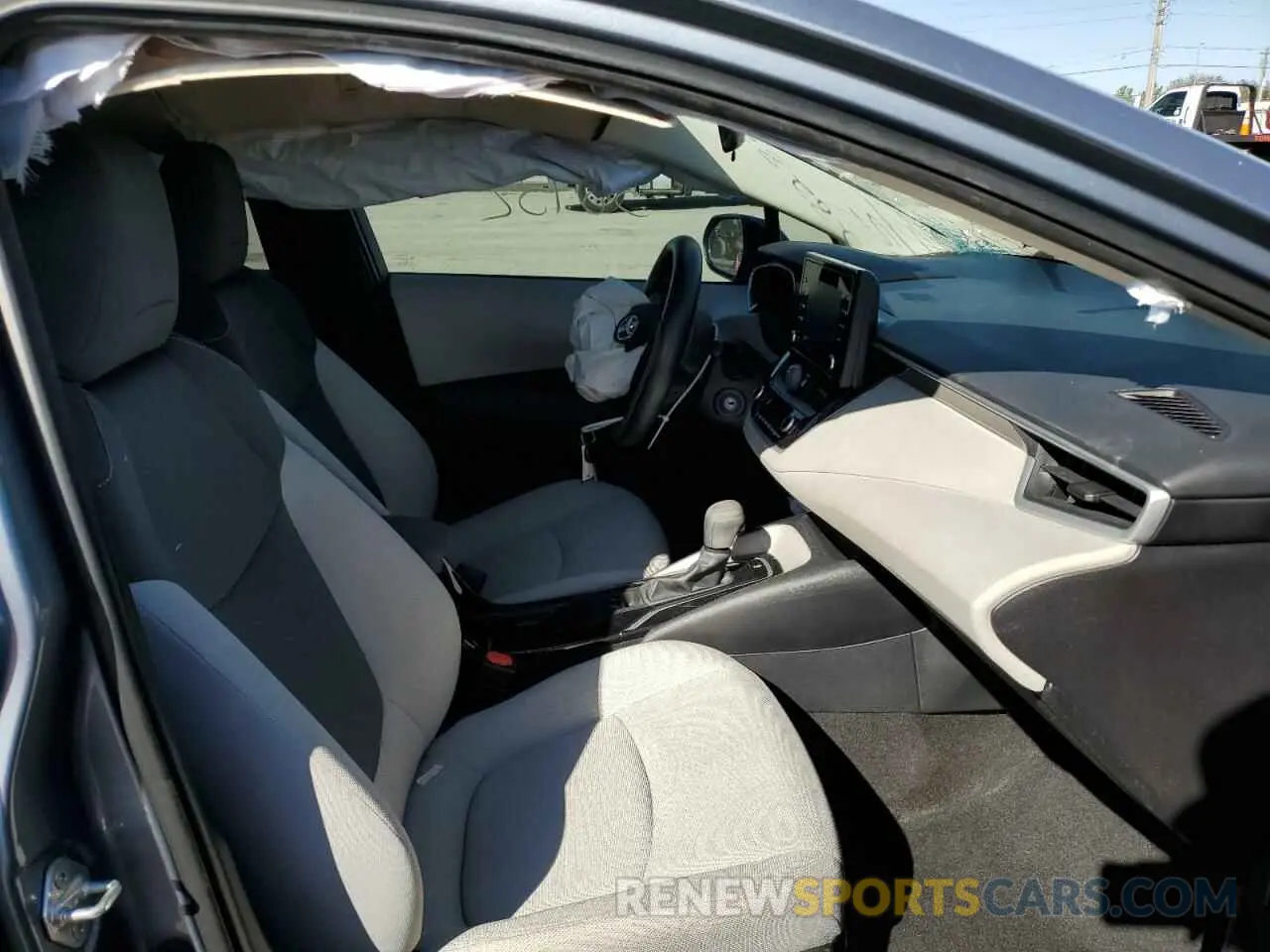 5 fotografías del automóvil dañado 5YFDPRAE6LP106460 TOYOTA COROLLA 2020