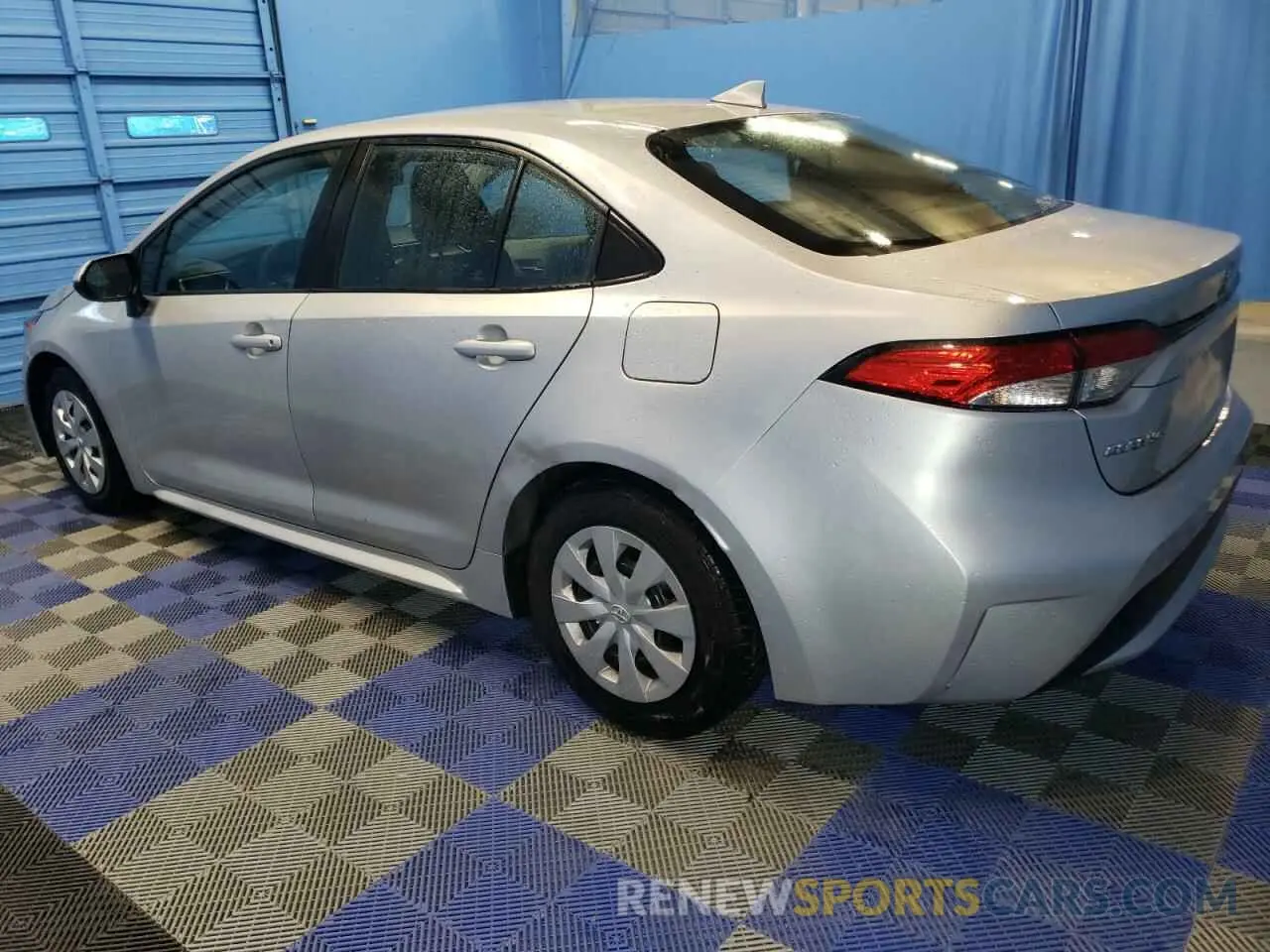 2 fotografías del automóvil dañado 5YFDPRAE6LP116471 TOYOTA COROLLA 2020