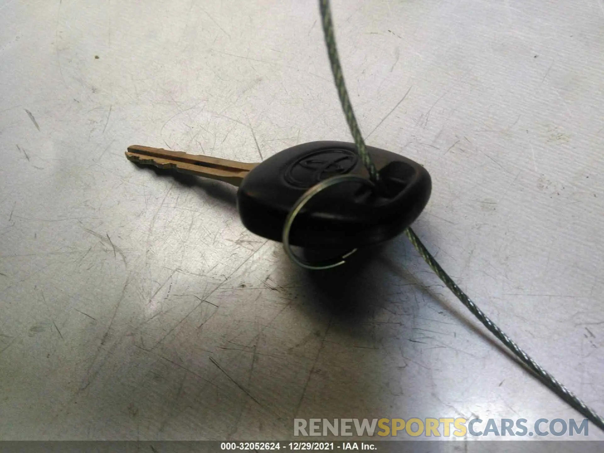11 fotografías del automóvil dañado 5YFDPRAE7LP034653 TOYOTA COROLLA 2020