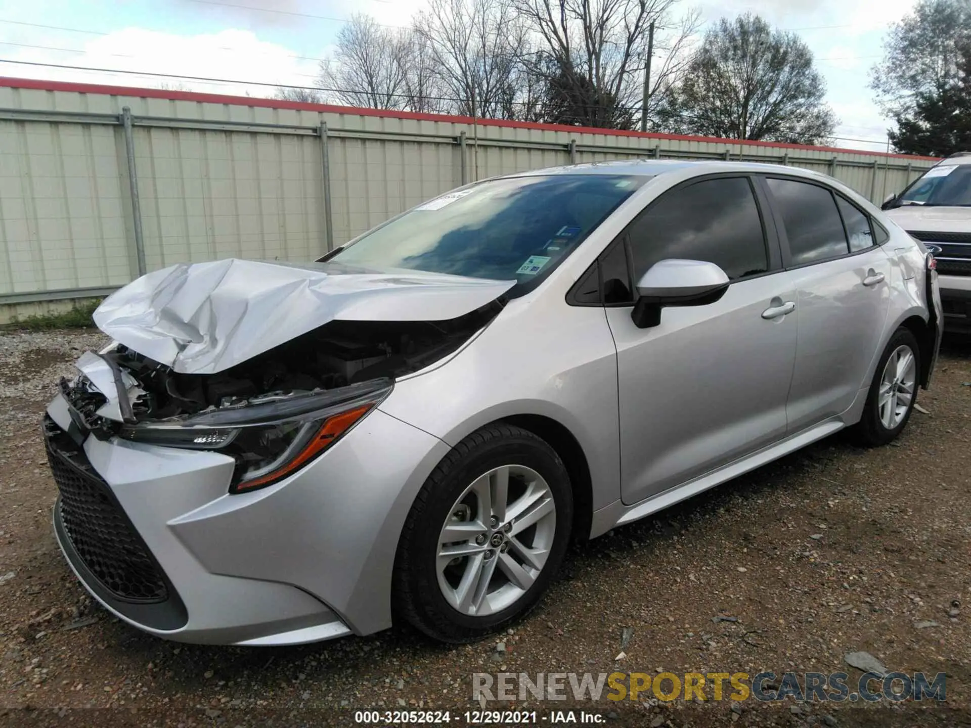 2 fotografías del automóvil dañado 5YFDPRAE7LP034653 TOYOTA COROLLA 2020
