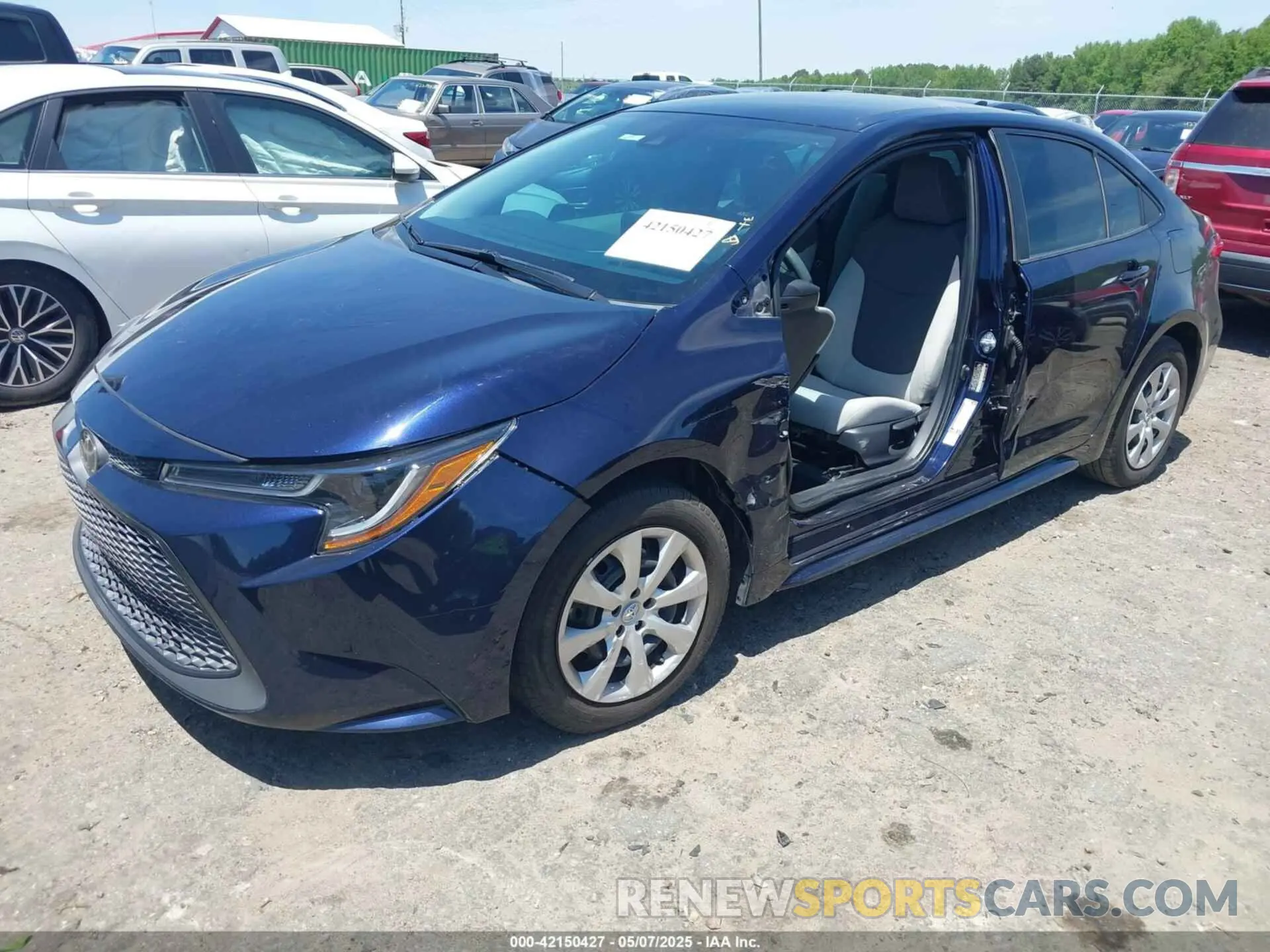 2 fotografías del automóvil dañado 5YFEPRAE0LP004074 TOYOTA COROLLA 2020