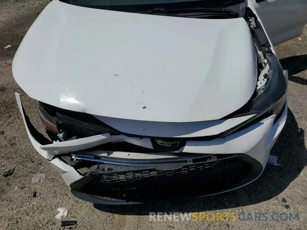 11 fotografías del automóvil dañado 5YFEPRAE0LP024227 TOYOTA COROLLA 2020