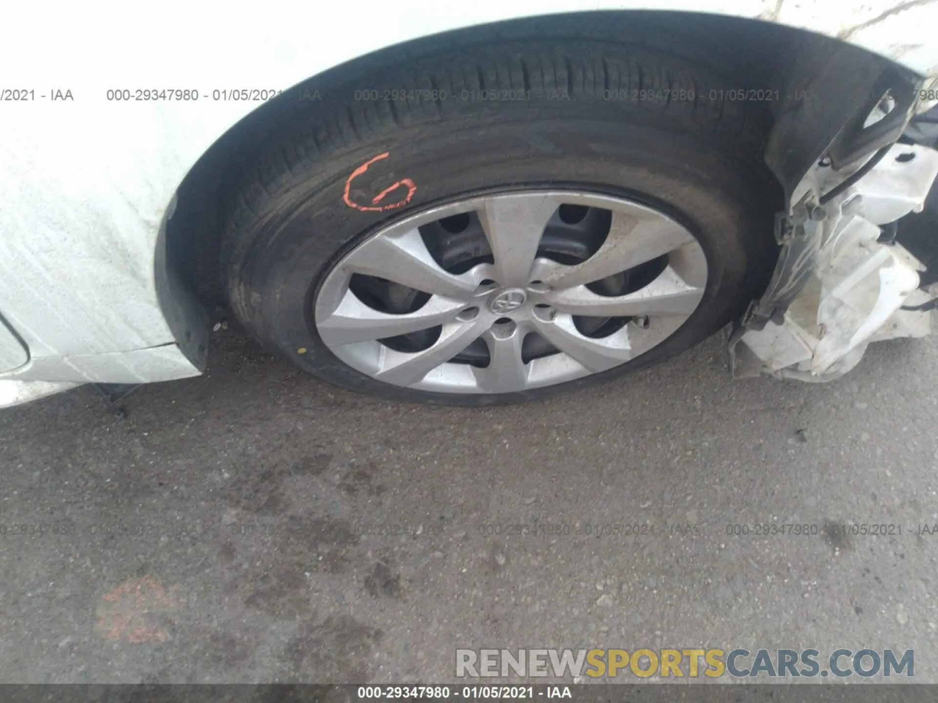 14 fotografías del automóvil dañado 5YFEPRAE0LP028276 TOYOTA COROLLA 2020