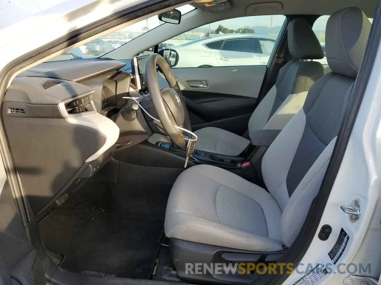 7 fotografías del automóvil dañado 5YFEPRAE0LP038015 TOYOTA COROLLA 2020