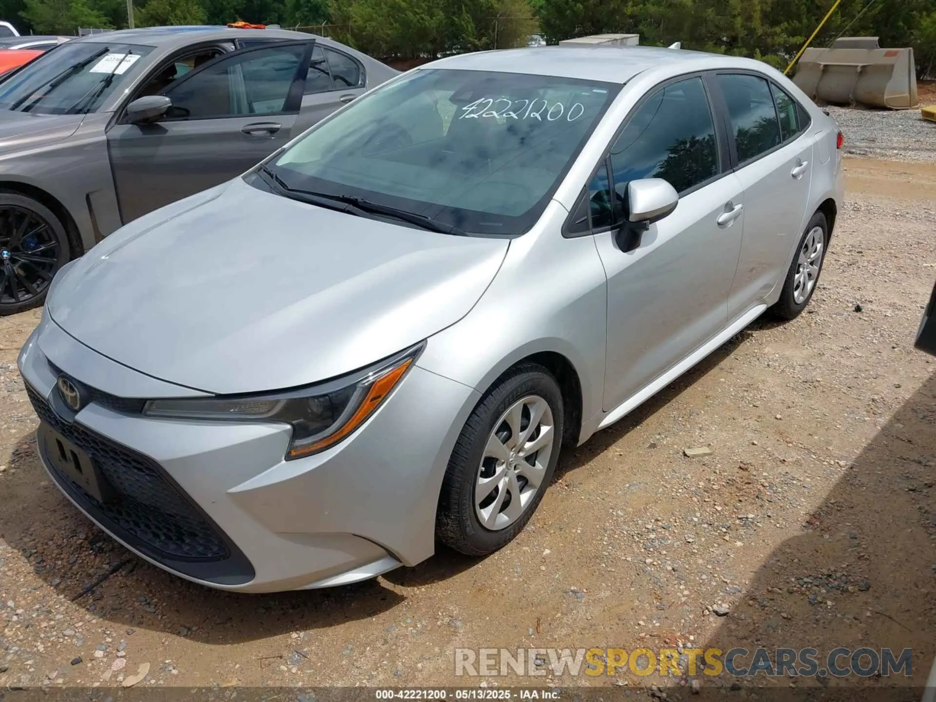 2 fotografías del automóvil dañado 5YFEPRAE0LP050018 TOYOTA COROLLA 2020