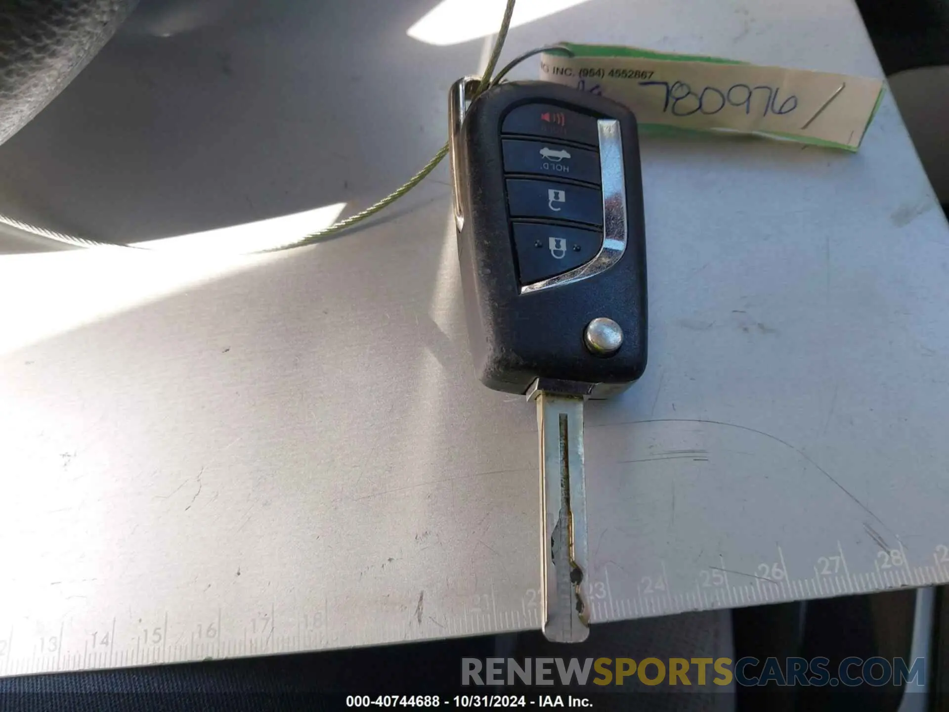 11 fotografías del automóvil dañado 5YFEPRAE0LP053839 TOYOTA COROLLA 2020