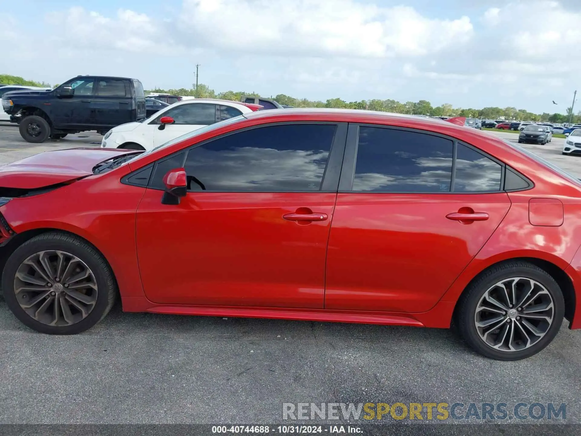 14 fotografías del automóvil dañado 5YFEPRAE0LP053839 TOYOTA COROLLA 2020