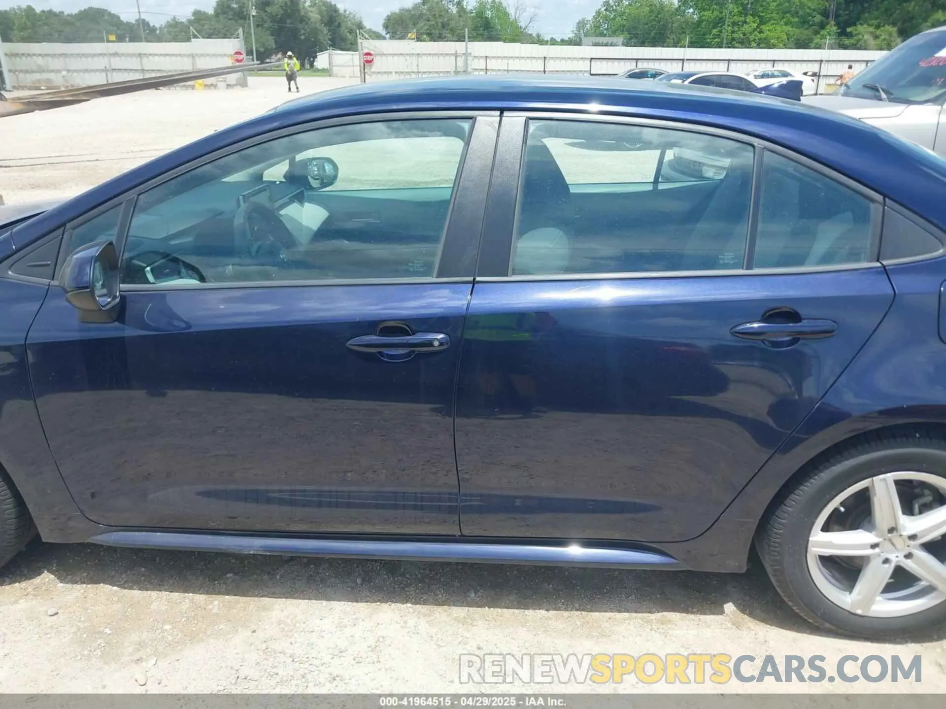 14 fotografías del automóvil dañado 5YFEPRAE0LP073119 TOYOTA COROLLA 2020