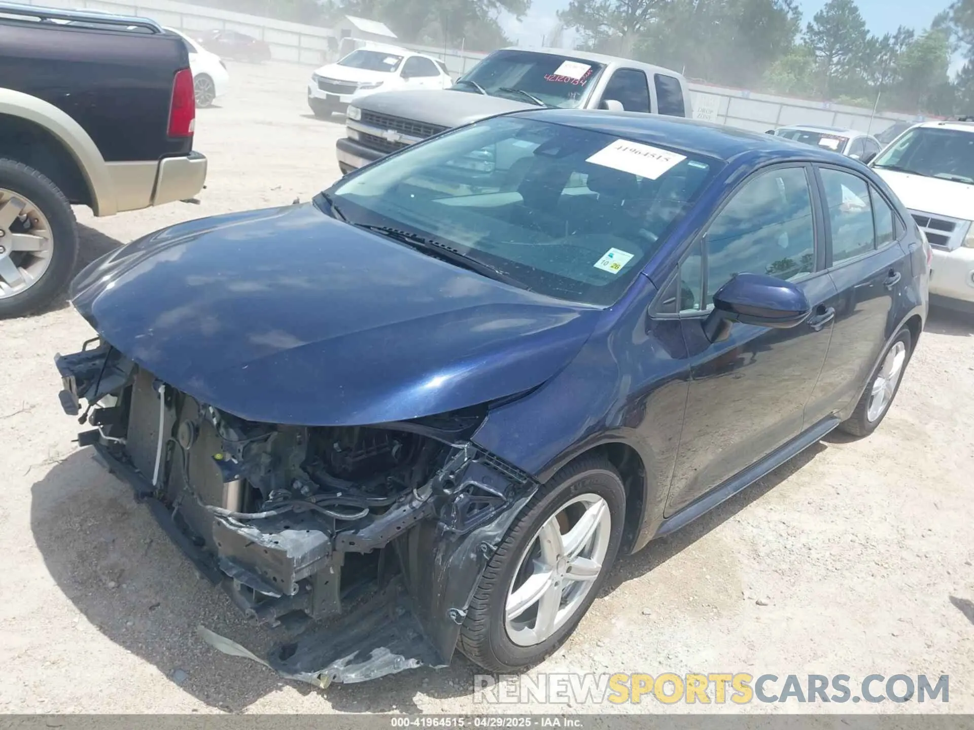 2 fotografías del automóvil dañado 5YFEPRAE0LP073119 TOYOTA COROLLA 2020