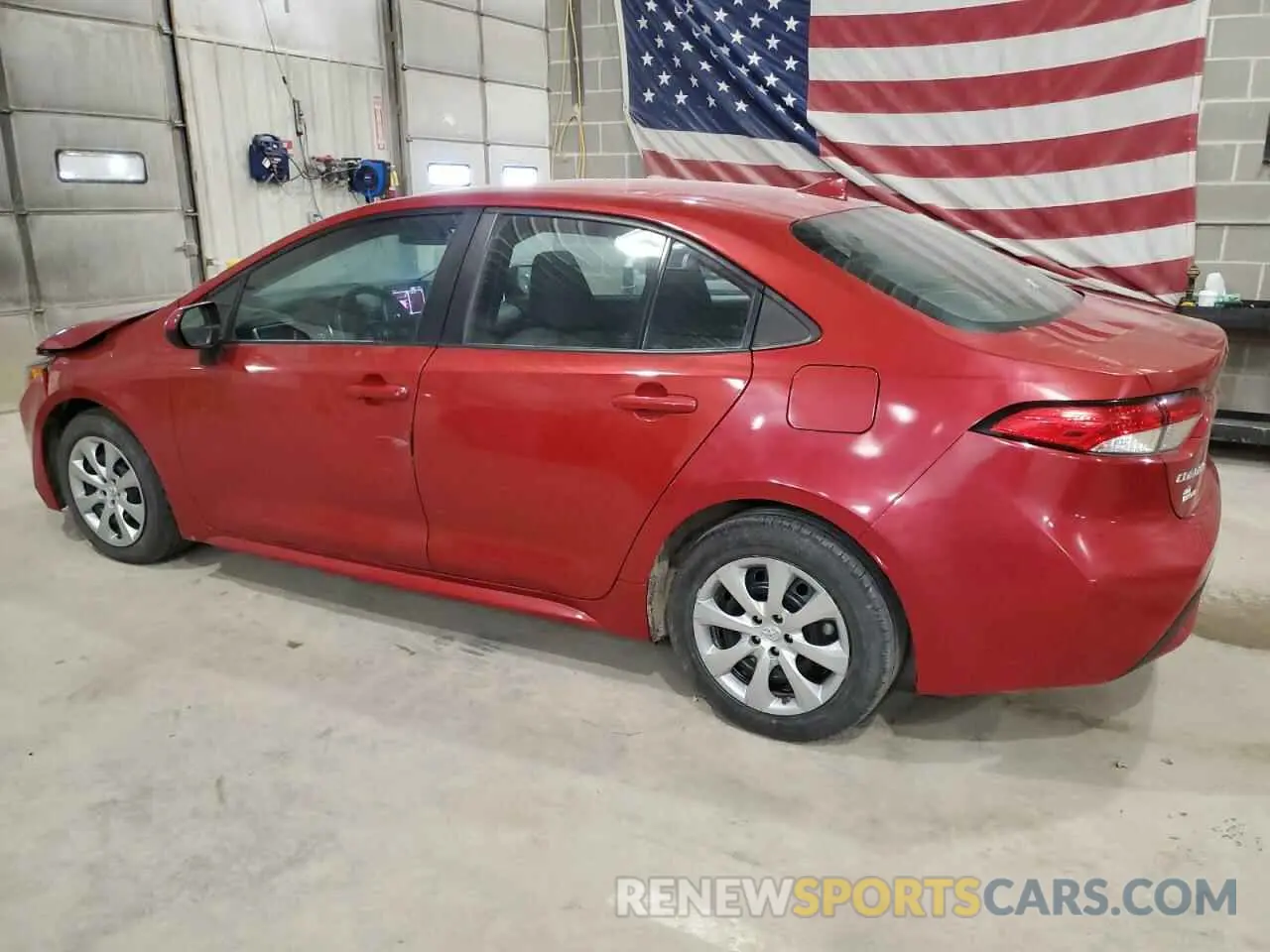 2 fotografías del automóvil dañado 5YFEPRAE0LP110668 TOYOTA COROLLA 2020