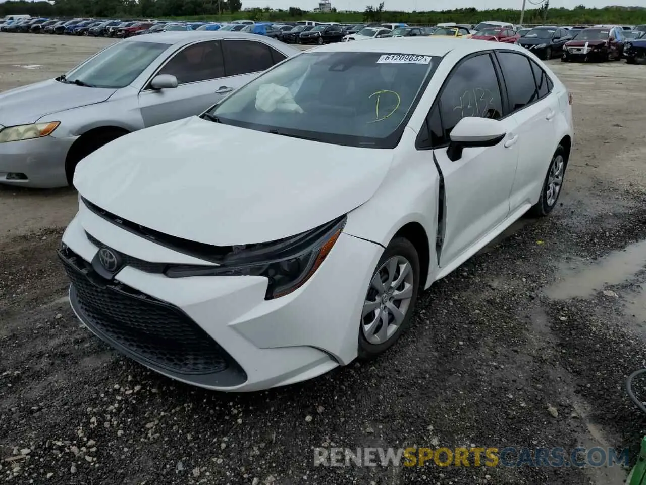 2 fotografías del automóvil dañado 5YFEPRAE0LP112615 TOYOTA COROLLA 2020
