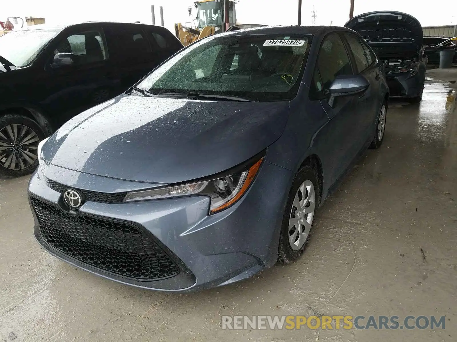 2 fotografías del automóvil dañado 5YFEPRAE1LP043255 TOYOTA COROLLA 2020