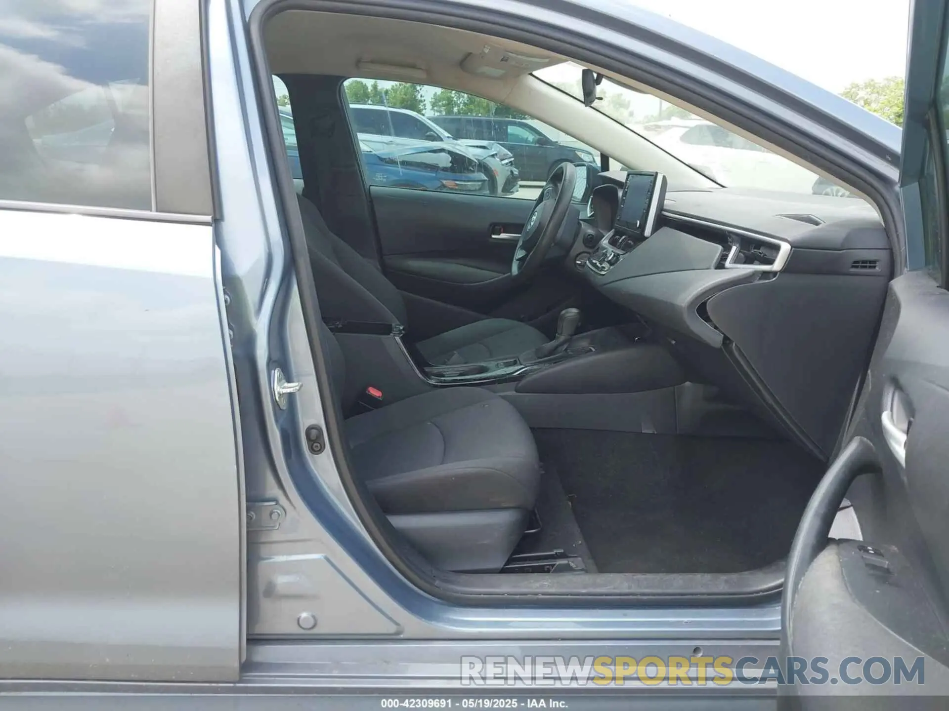 5 fotografías del automóvil dañado 5YFEPRAE1LP084405 TOYOTA COROLLA 2020