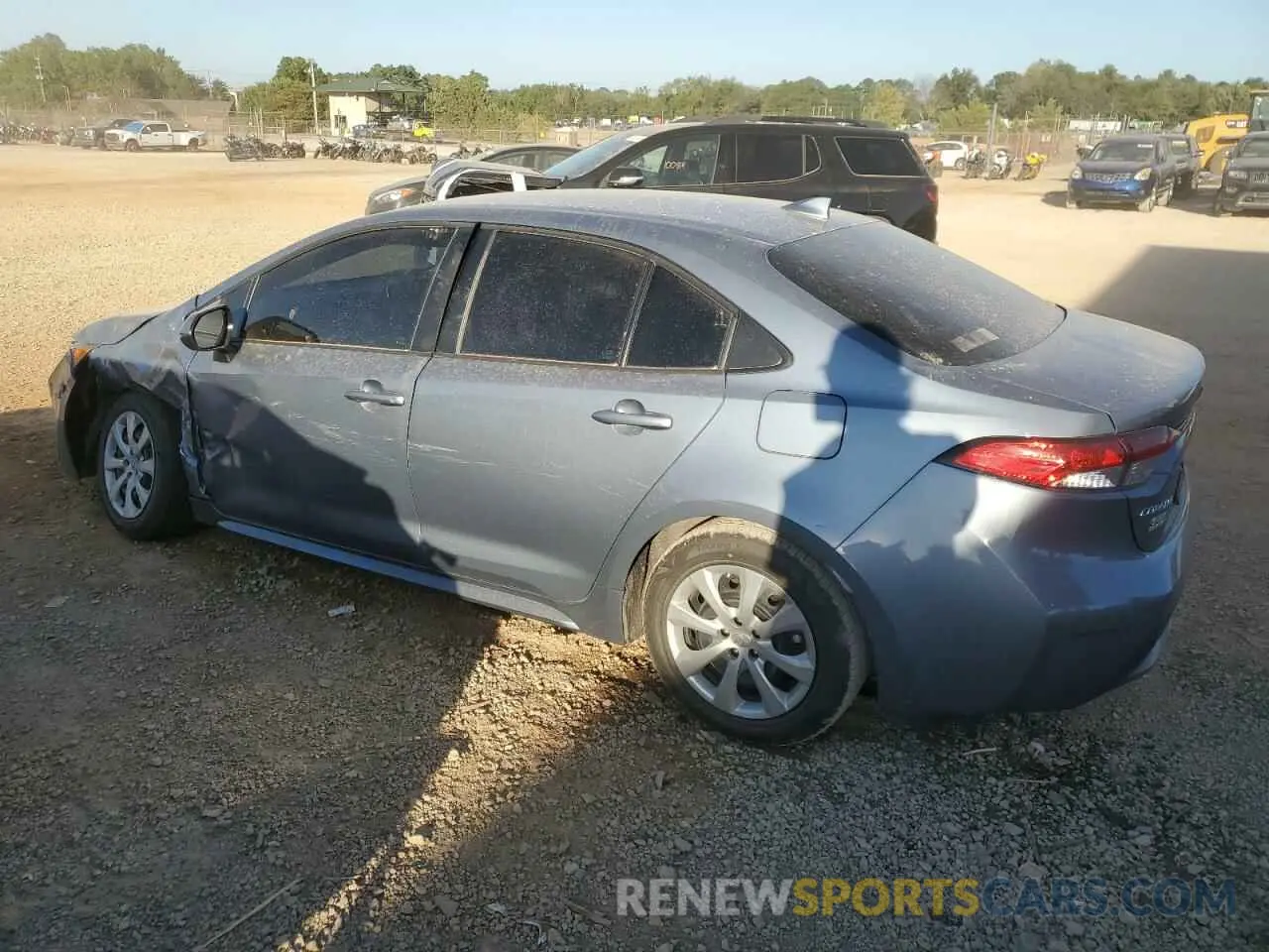 2 fotografías del automóvil dañado 5YFEPRAE1LP085747 TOYOTA COROLLA 2020