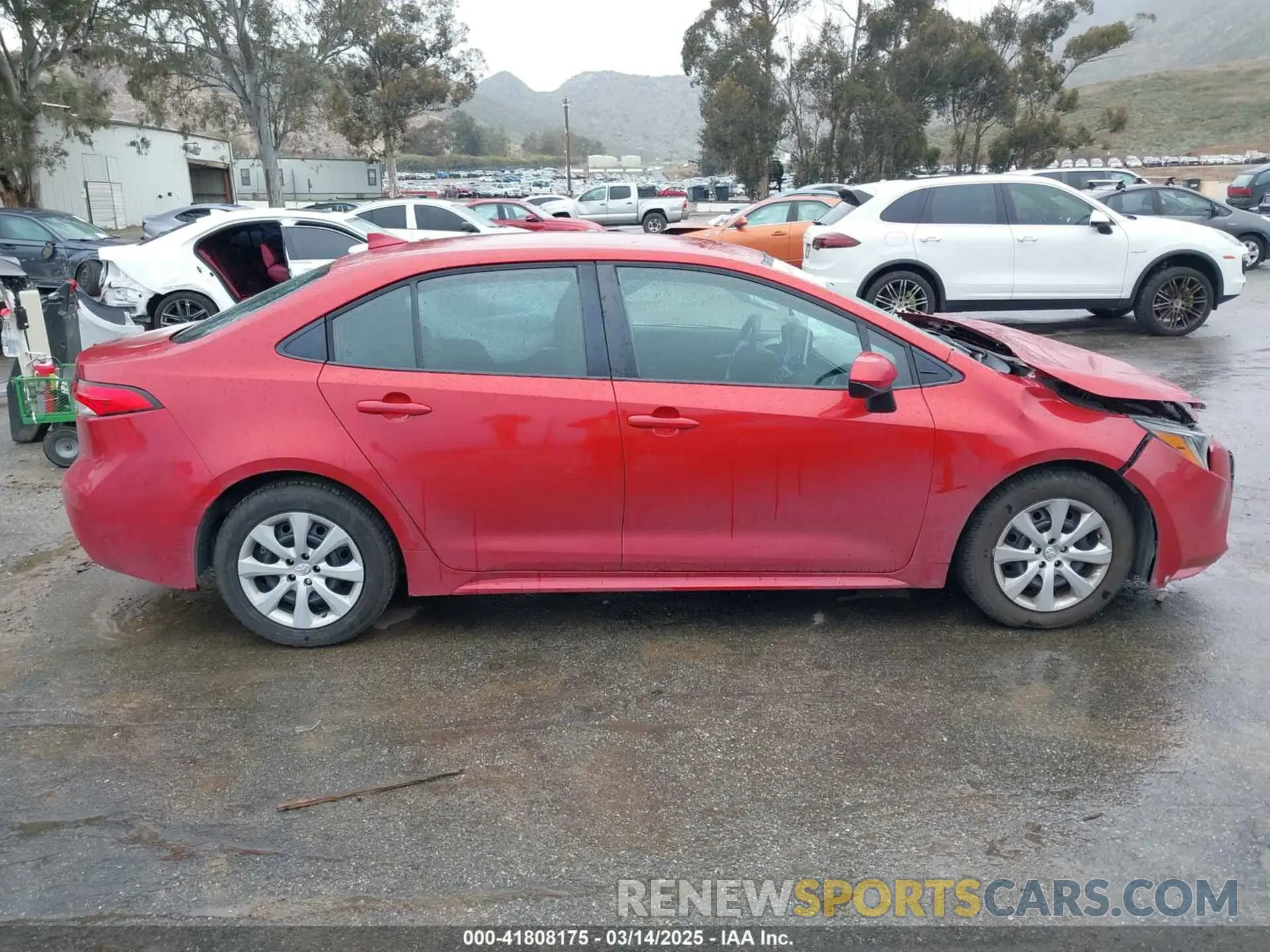13 fotografías del automóvil dañado 5YFEPRAE1LP096201 TOYOTA COROLLA 2020