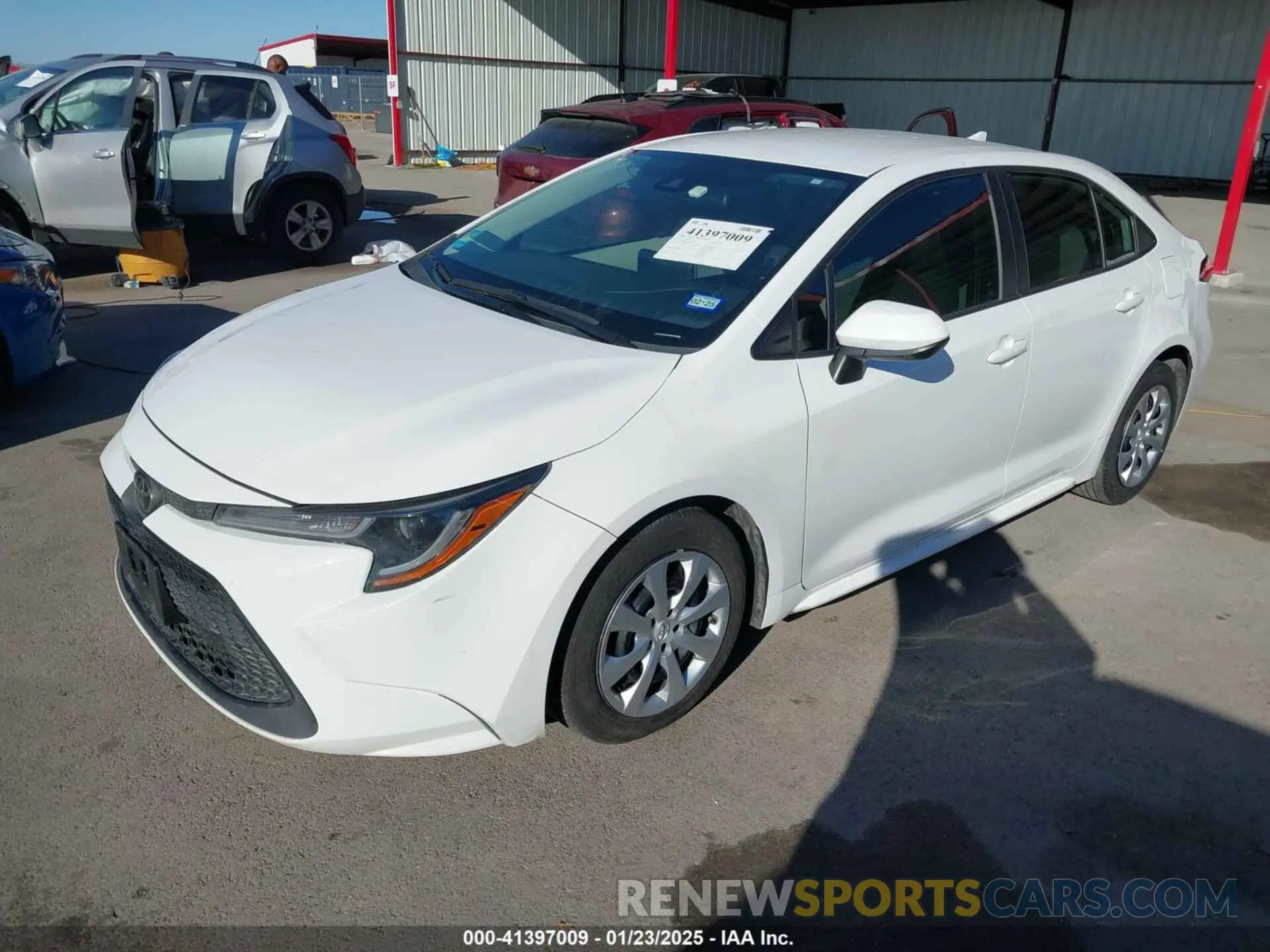 2 fotografías del automóvil dañado 5YFEPRAE1LP099714 TOYOTA COROLLA 2020