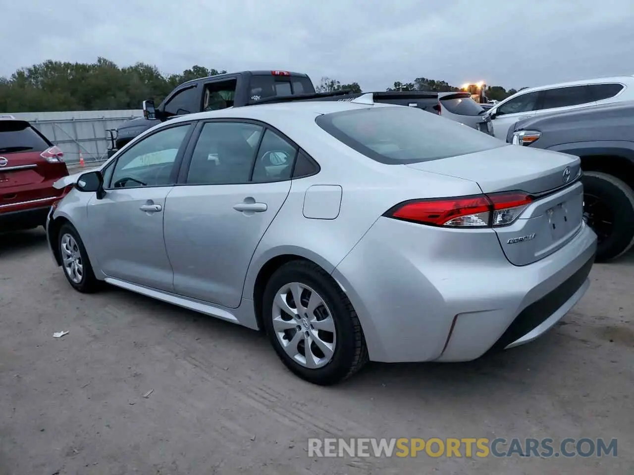 2 fotografías del automóvil dañado 5YFEPRAE1LP107763 TOYOTA COROLLA 2020