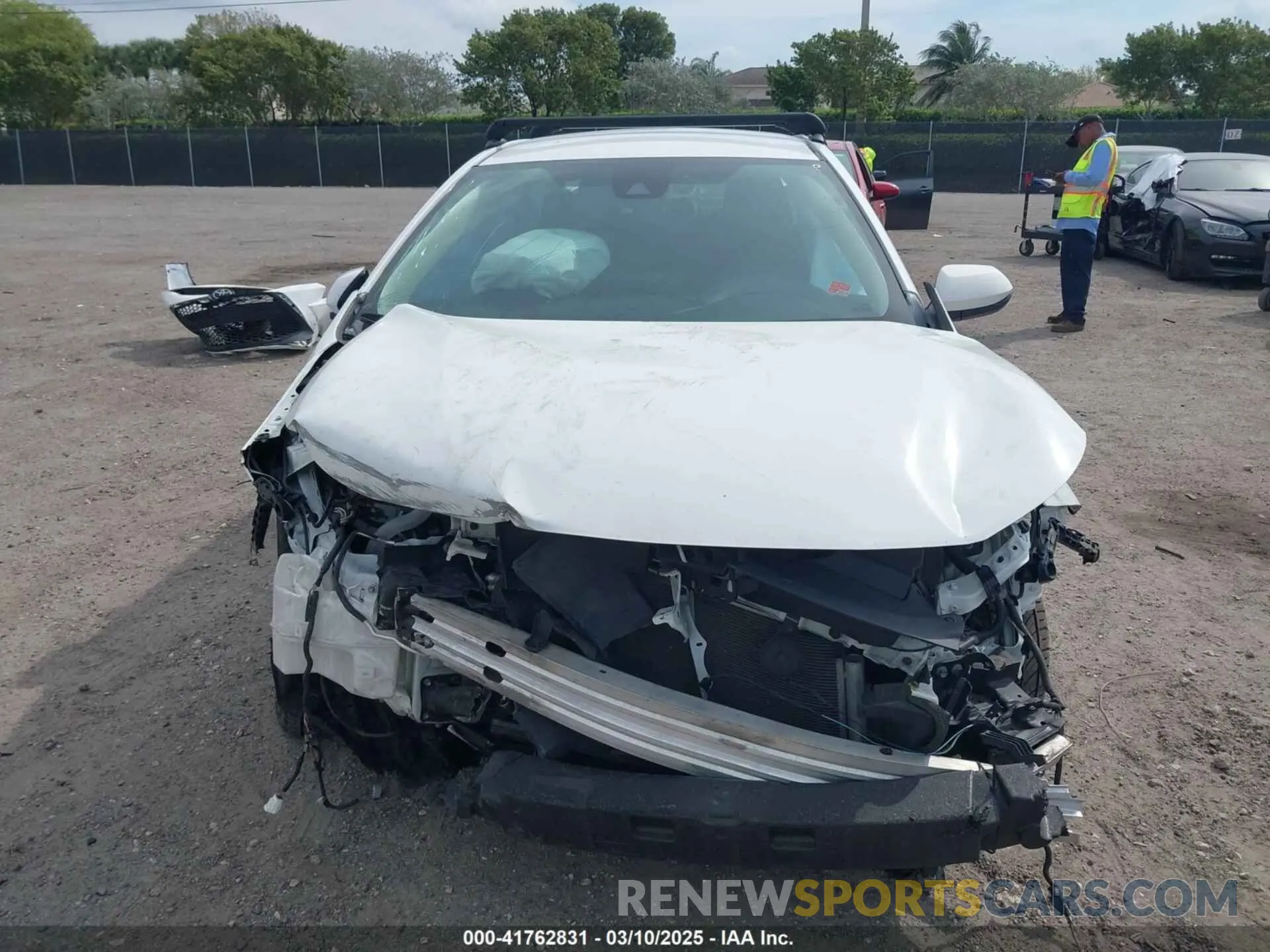 13 fotografías del automóvil dañado 5YFEPRAE1LP117970 TOYOTA COROLLA 2020