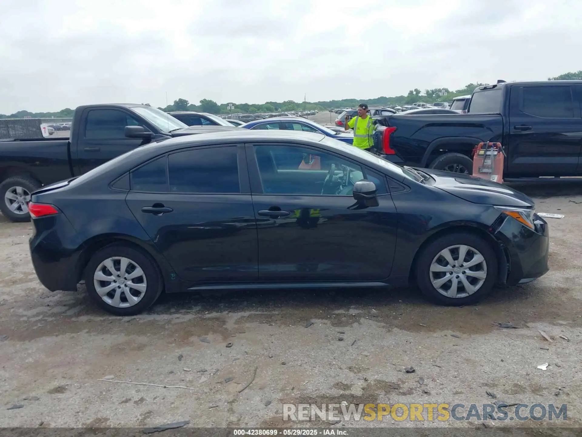 13 fotografías del automóvil dañado 5YFEPRAE1LP118651 TOYOTA COROLLA 2020