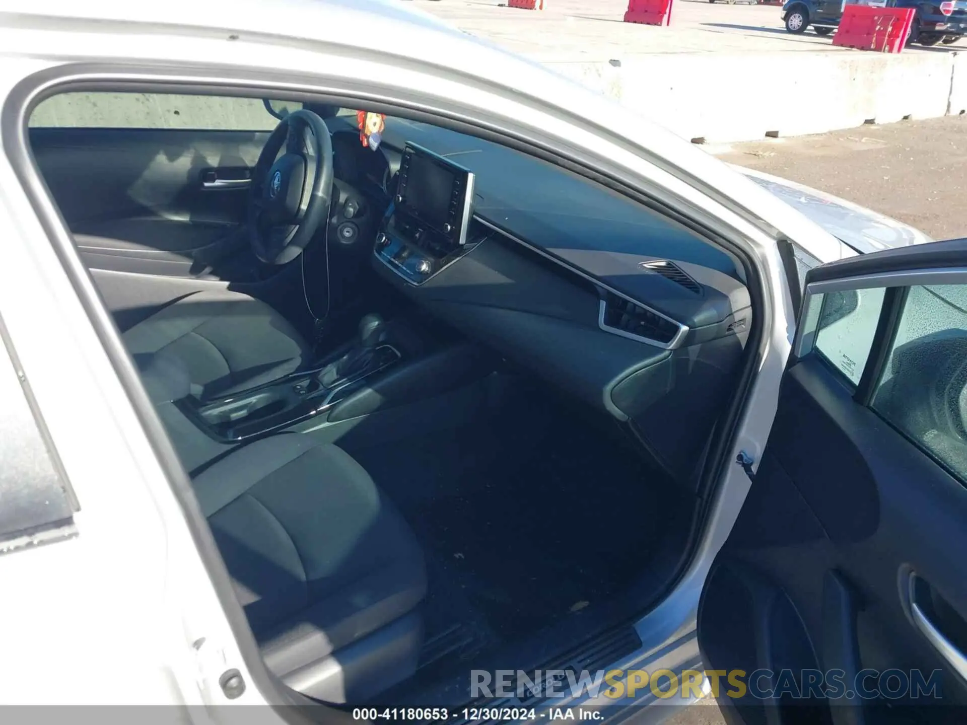5 fotografías del automóvil dañado 5YFEPRAE1LP132209 TOYOTA COROLLA 2020