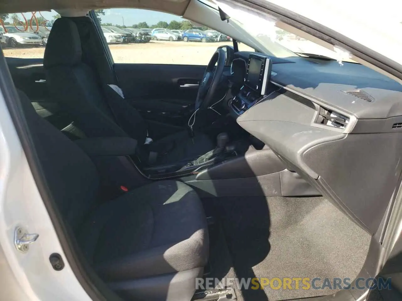 5 fotografías del automóvil dañado 5YFEPRAE1LP133232 TOYOTA COROLLA 2020