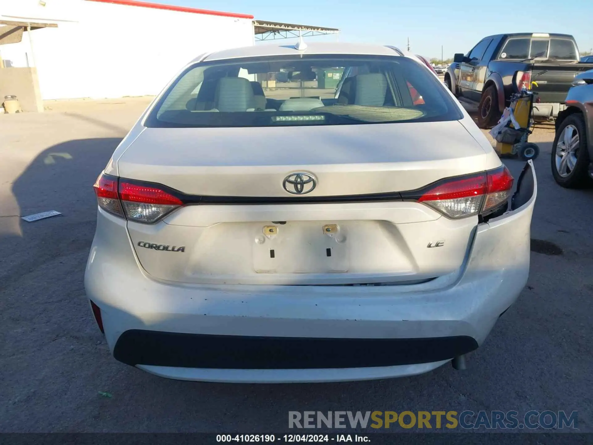16 fotografías del automóvil dañado 5YFEPRAE1LP143503 TOYOTA COROLLA 2020
