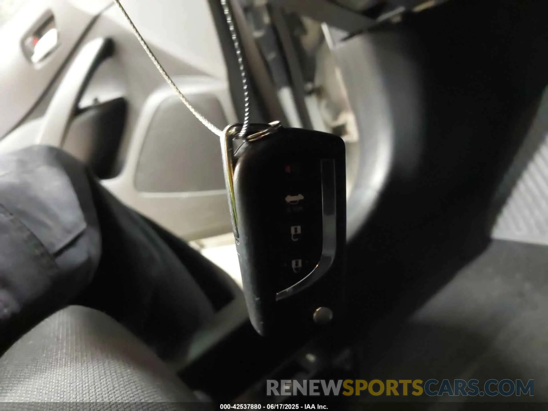 11 fotografías del automóvil dañado 5YFEPRAE2LP006375 TOYOTA COROLLA 2020