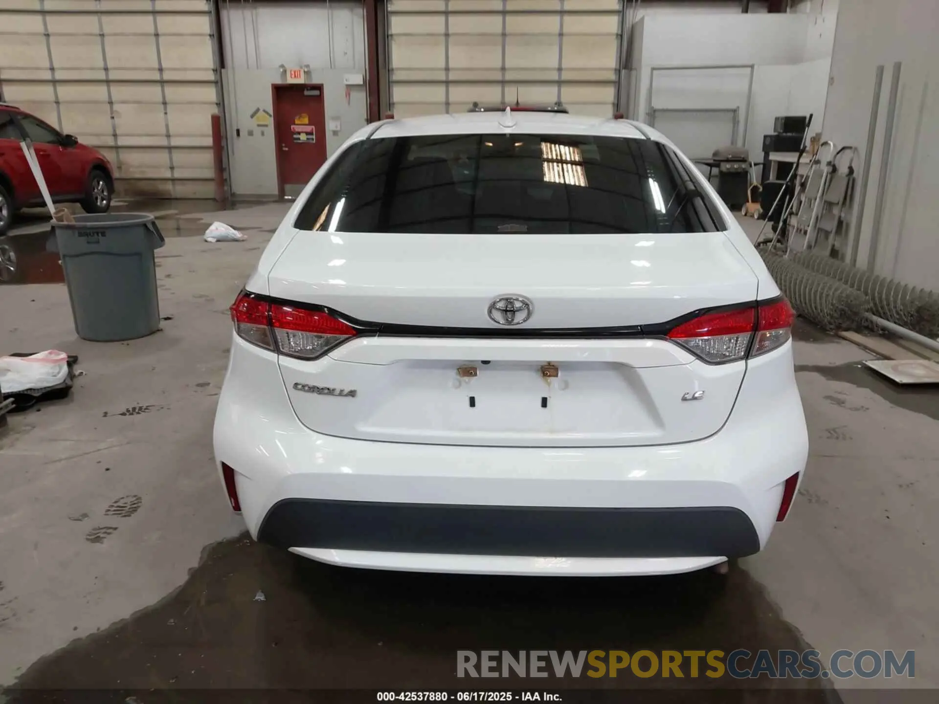 16 fotografías del automóvil dañado 5YFEPRAE2LP006375 TOYOTA COROLLA 2020