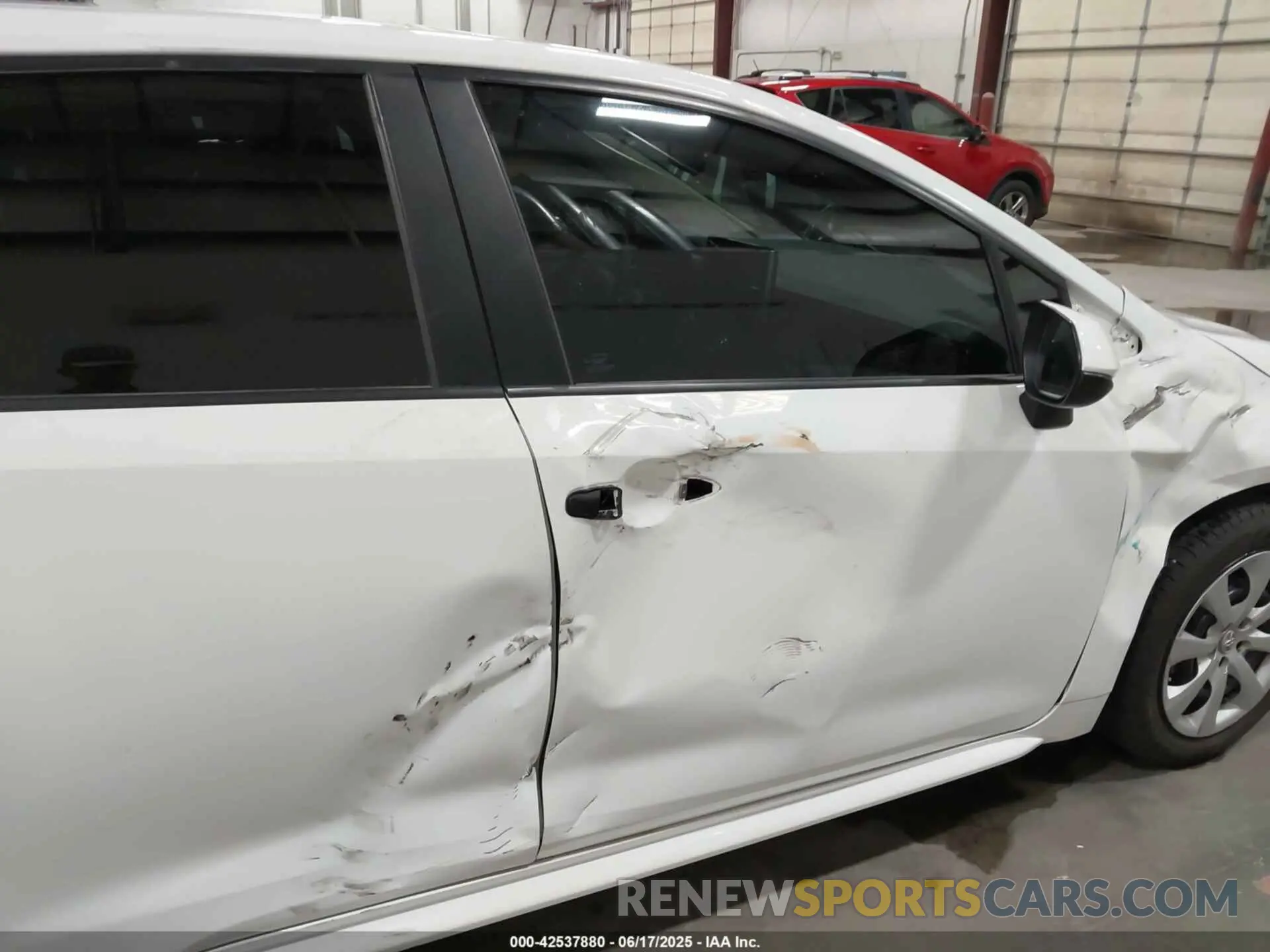 17 fotografías del automóvil dañado 5YFEPRAE2LP006375 TOYOTA COROLLA 2020