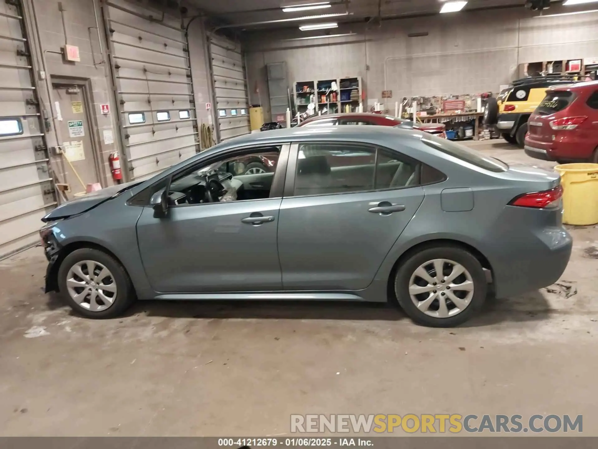 15 fotografías del automóvil dañado 5YFEPRAE2LP015920 TOYOTA COROLLA 2020