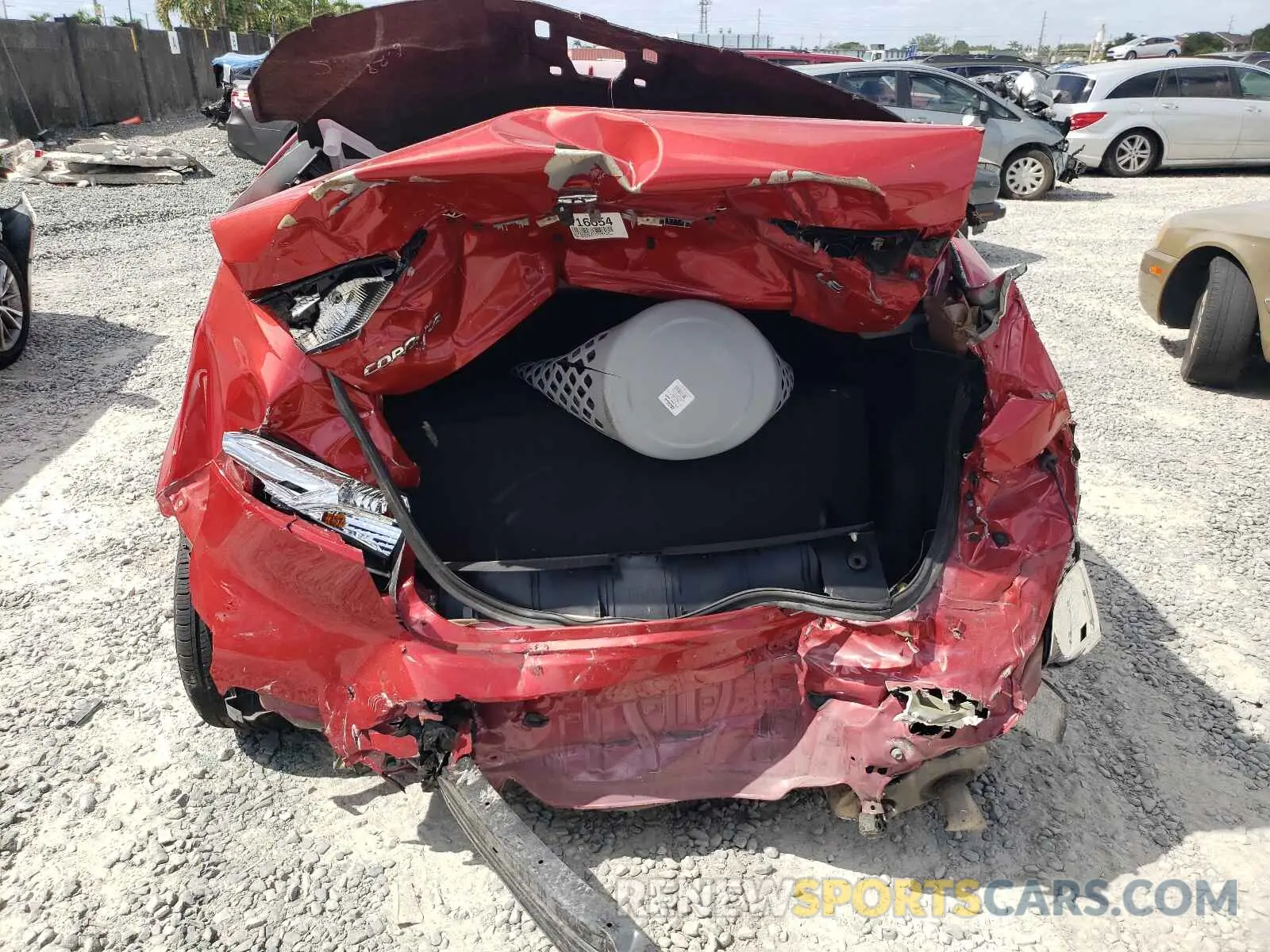 9 fotografías del automóvil dañado 5YFEPRAE2LP038176 TOYOTA COROLLA 2020