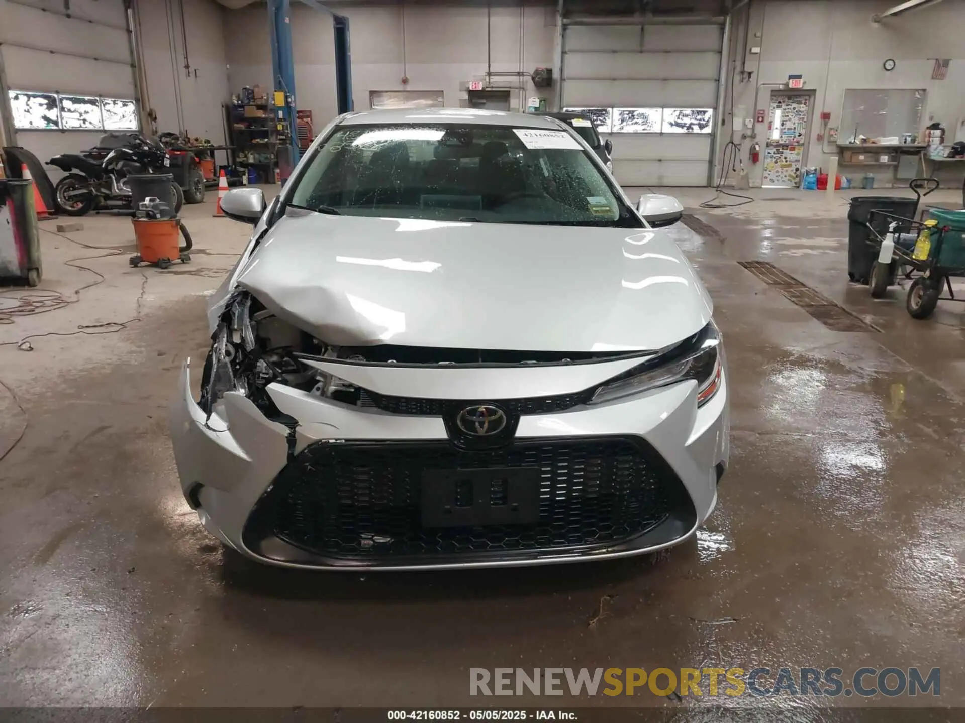 12 fotografías del automóvil dañado 5YFEPRAE2LP046679 TOYOTA COROLLA 2020