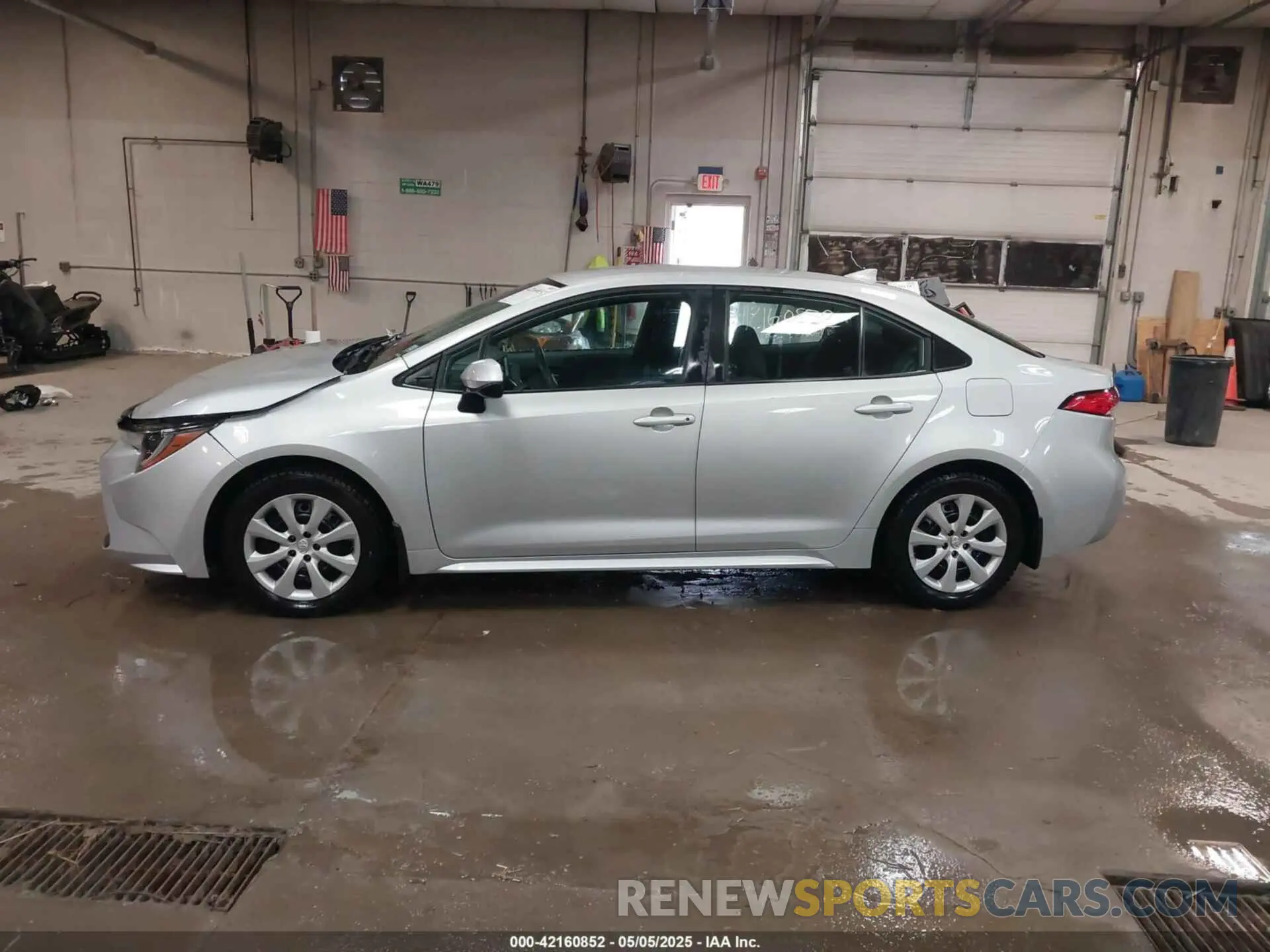 14 fotografías del automóvil dañado 5YFEPRAE2LP046679 TOYOTA COROLLA 2020