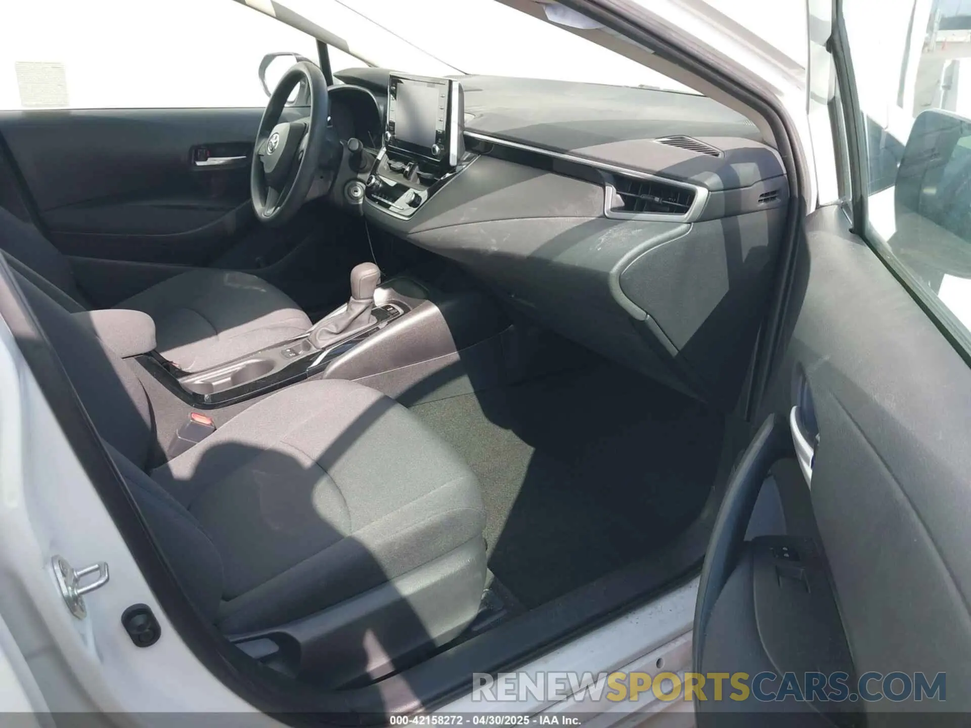 5 fotografías del automóvil dañado 5YFEPRAE2LP054099 TOYOTA COROLLA 2020