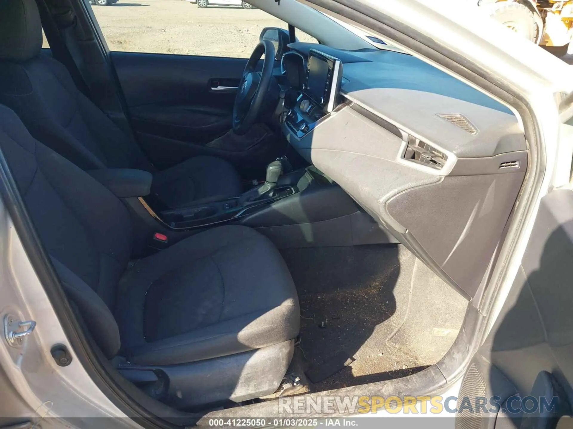 5 fotografías del automóvil dañado 5YFEPRAE2LP058685 TOYOTA COROLLA 2020