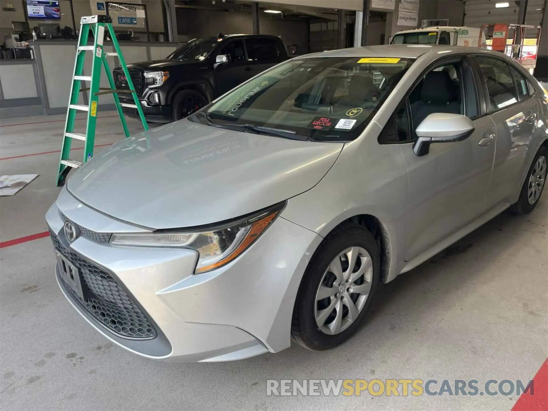 17 fotografías del automóvil dañado 5YFEPRAE2LP073218 TOYOTA COROLLA 2020