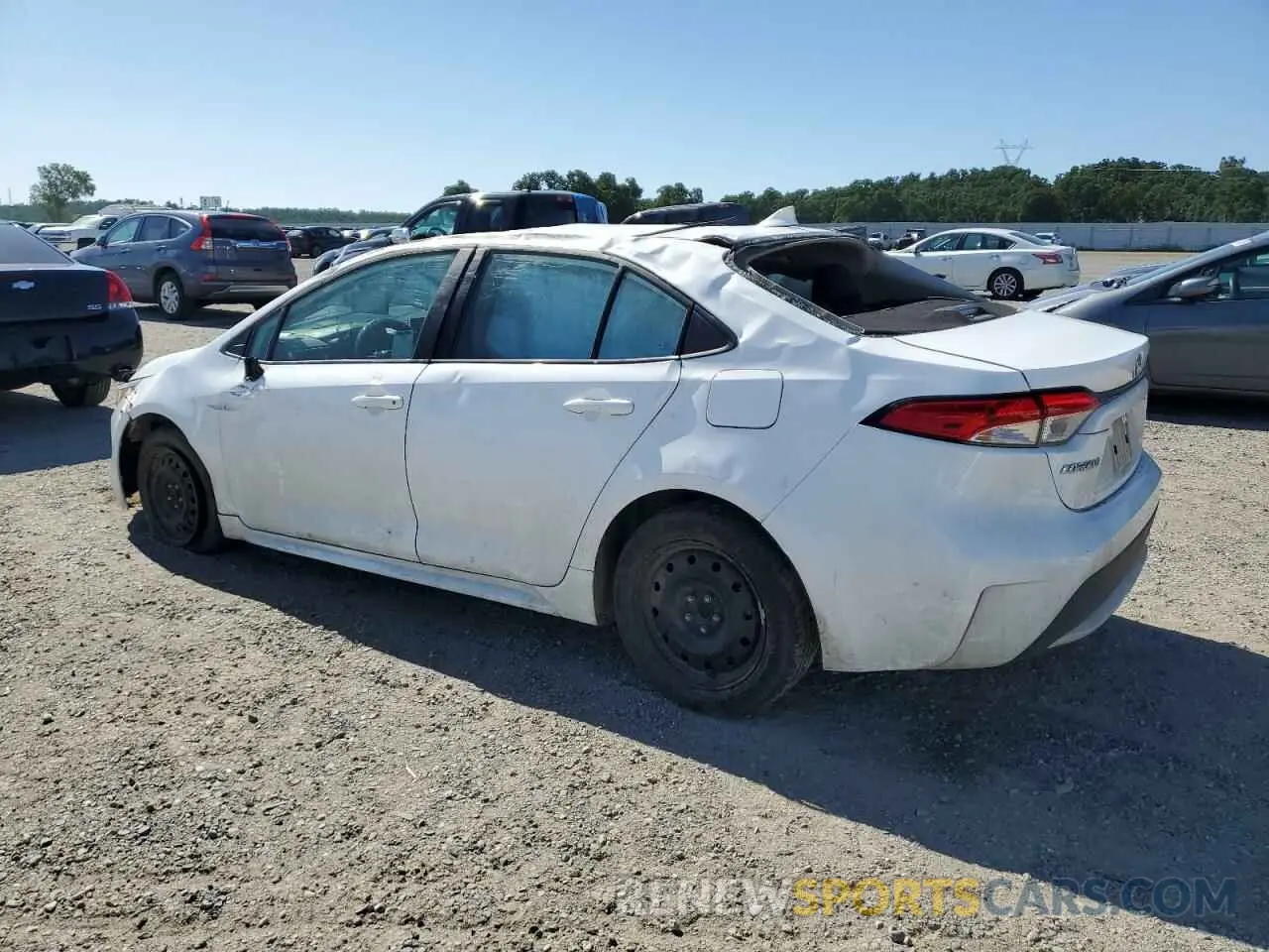 2 fotografías del automóvil dañado 5YFEPRAE2LP077169 TOYOTA COROLLA 2020