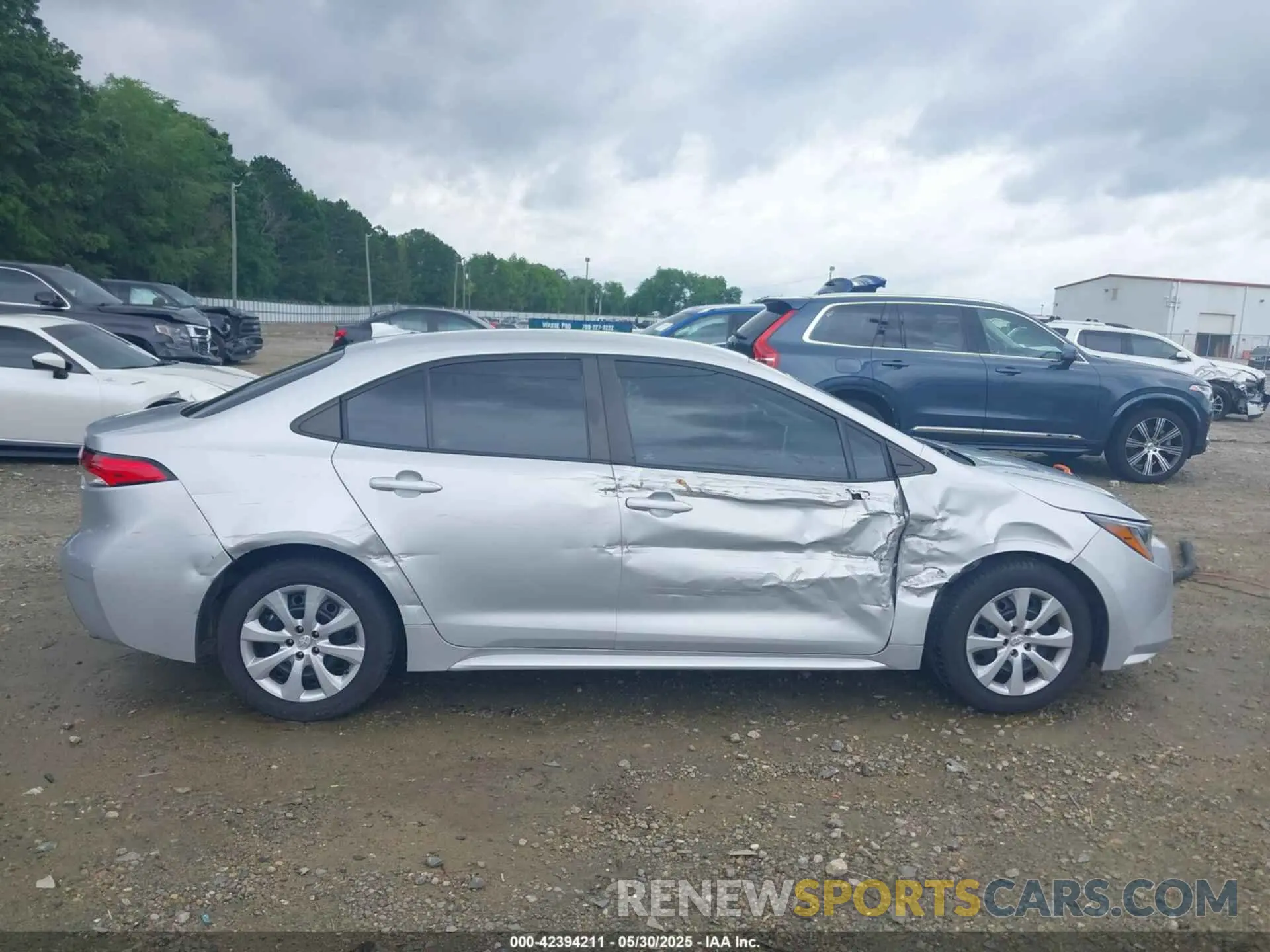 13 fotografías del automóvil dañado 5YFEPRAE2LP084171 TOYOTA COROLLA 2020