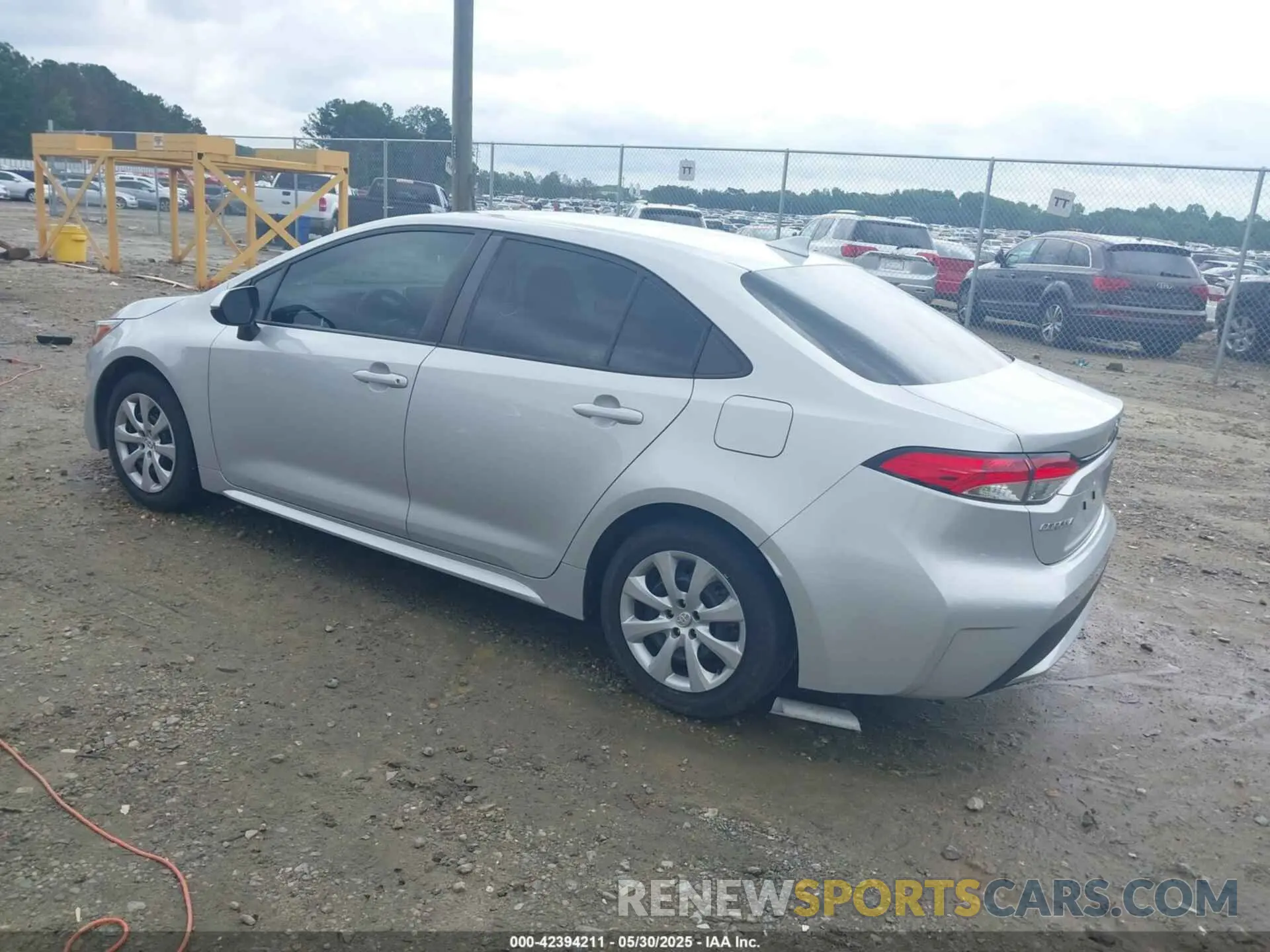 3 fotografías del automóvil dañado 5YFEPRAE2LP084171 TOYOTA COROLLA 2020