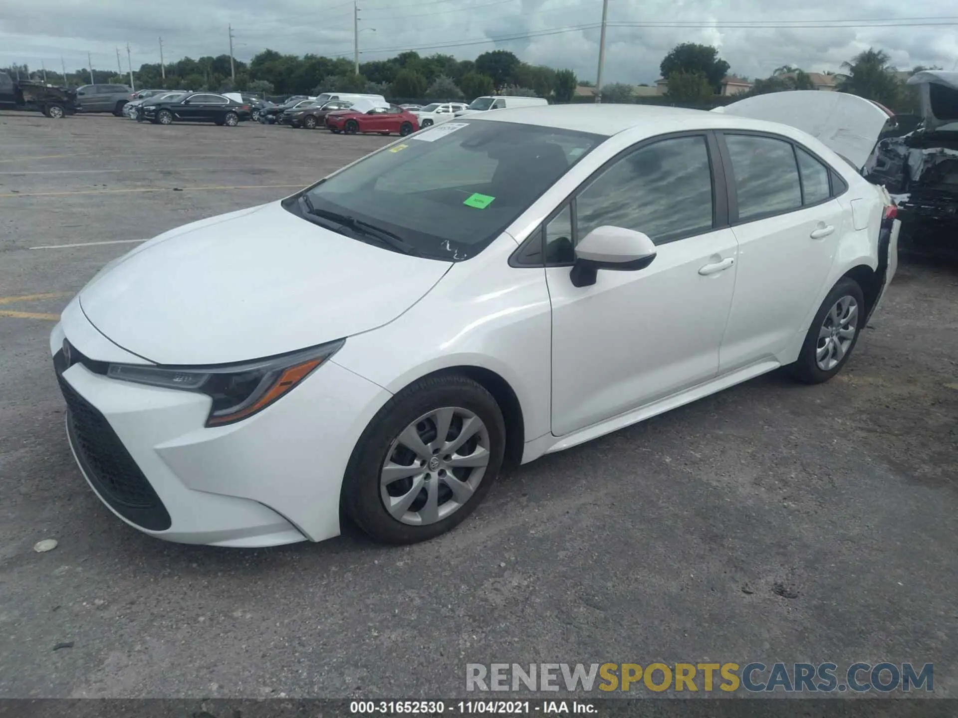 2 fotografías del automóvil dañado 5YFEPRAE2LP091878 TOYOTA COROLLA 2020