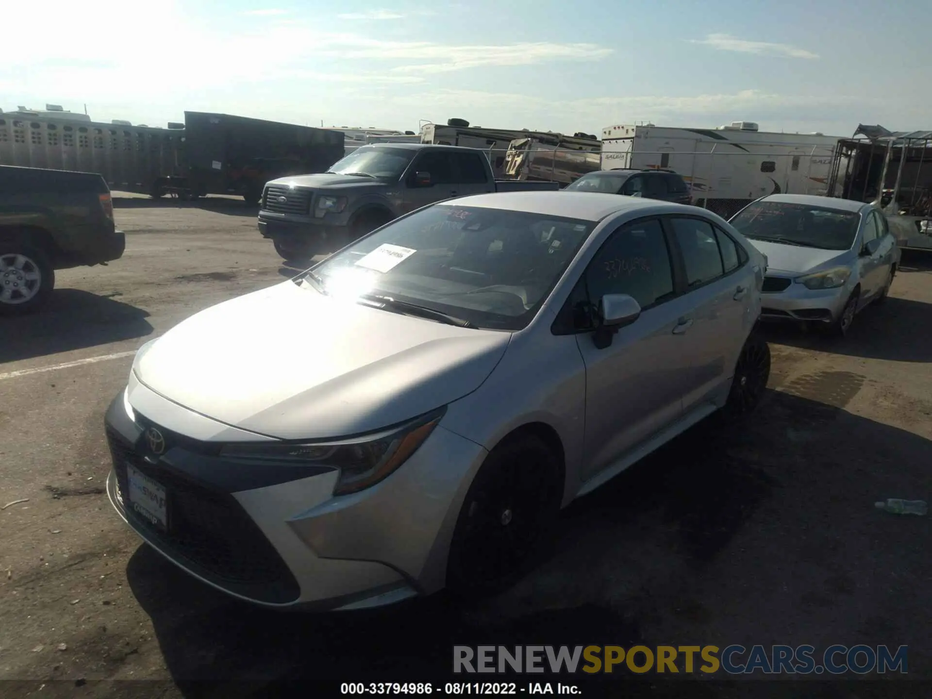 2 fotografías del automóvil dañado 5YFEPRAE2LP098751 TOYOTA COROLLA 2020