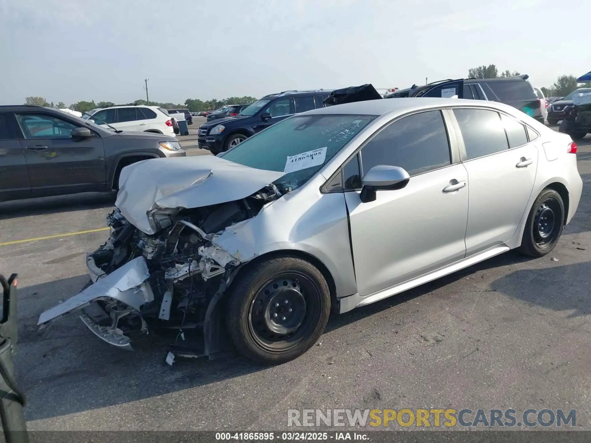 2 fotografías del automóvil dañado 5YFEPRAE2LP099334 TOYOTA COROLLA 2020
