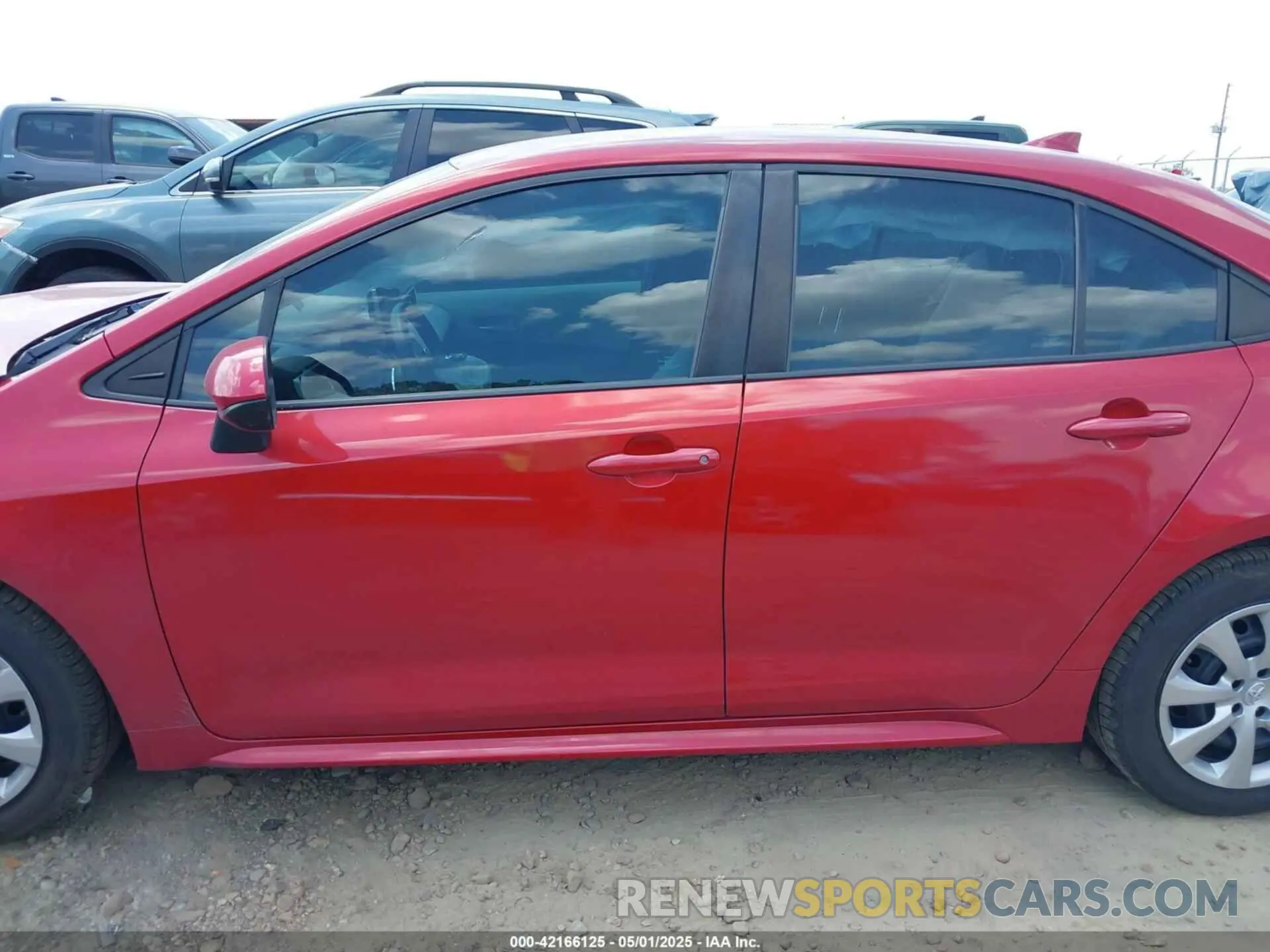 14 fotografías del automóvil dañado 5YFEPRAE2LP105200 TOYOTA COROLLA 2020