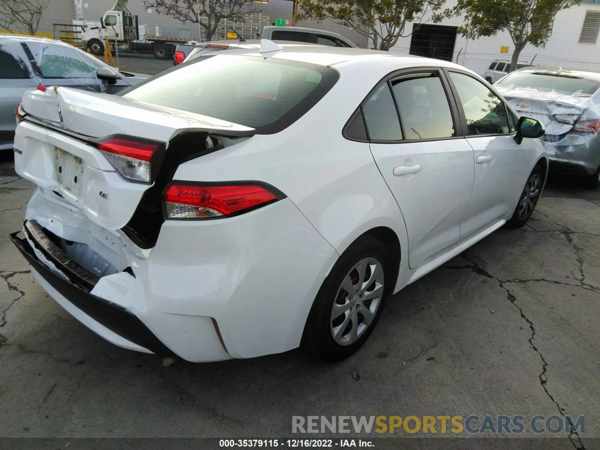 4 fotografías del automóvil dañado 5YFEPRAE2LP107383 TOYOTA COROLLA 2020