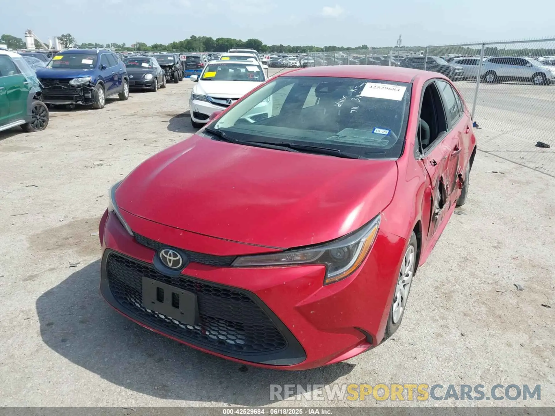 2 fotografías del automóvil dañado 5YFEPRAE2LP123079 TOYOTA COROLLA 2020