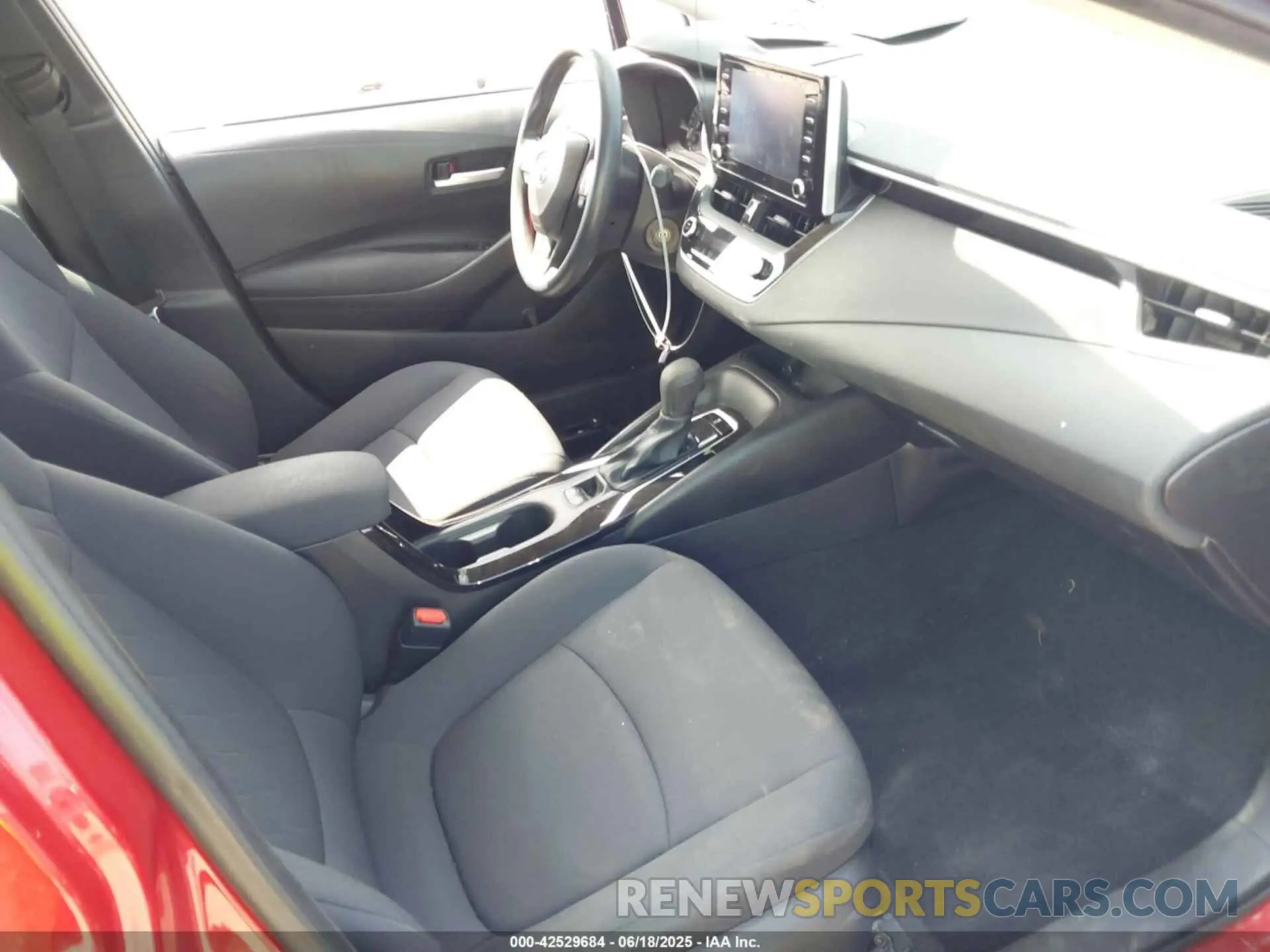 5 fotografías del automóvil dañado 5YFEPRAE2LP123079 TOYOTA COROLLA 2020