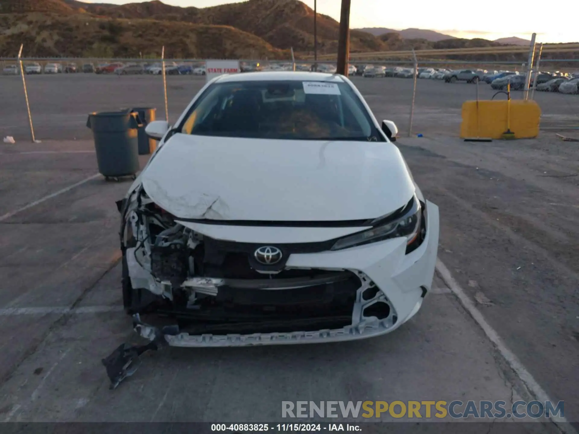 12 fotografías del automóvil dañado 5YFEPRAE2LP126354 TOYOTA COROLLA 2020