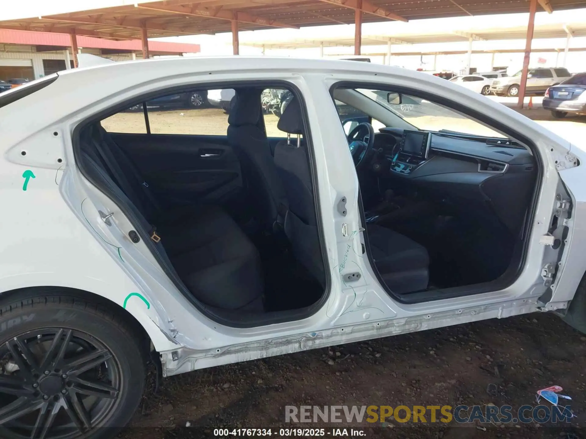 14 fotografías del automóvil dañado 5YFEPRAE2LP144904 TOYOTA COROLLA 2020