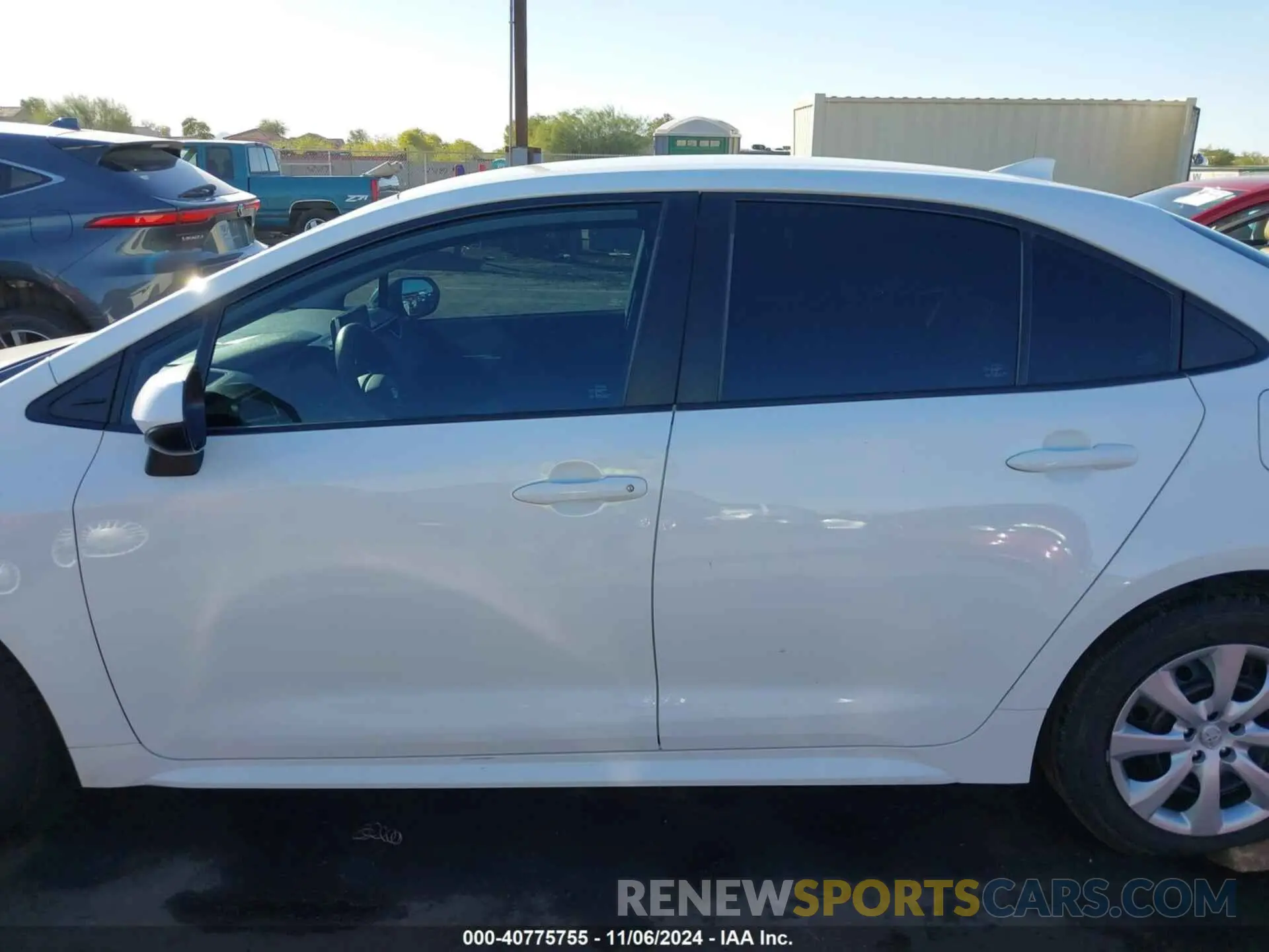 14 fotografías del automóvil dañado 5YFEPRAE3LP012718 TOYOTA COROLLA 2020