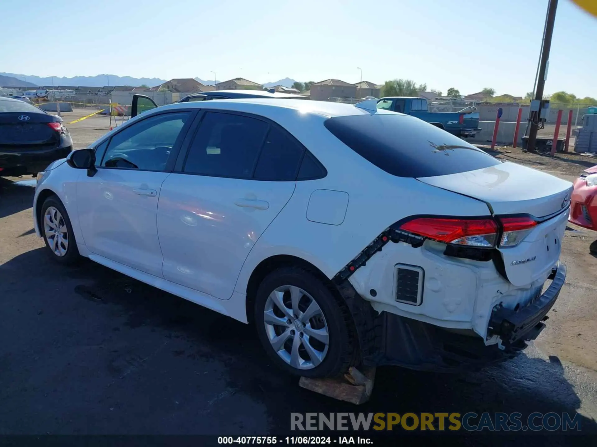 3 fotografías del automóvil dañado 5YFEPRAE3LP012718 TOYOTA COROLLA 2020